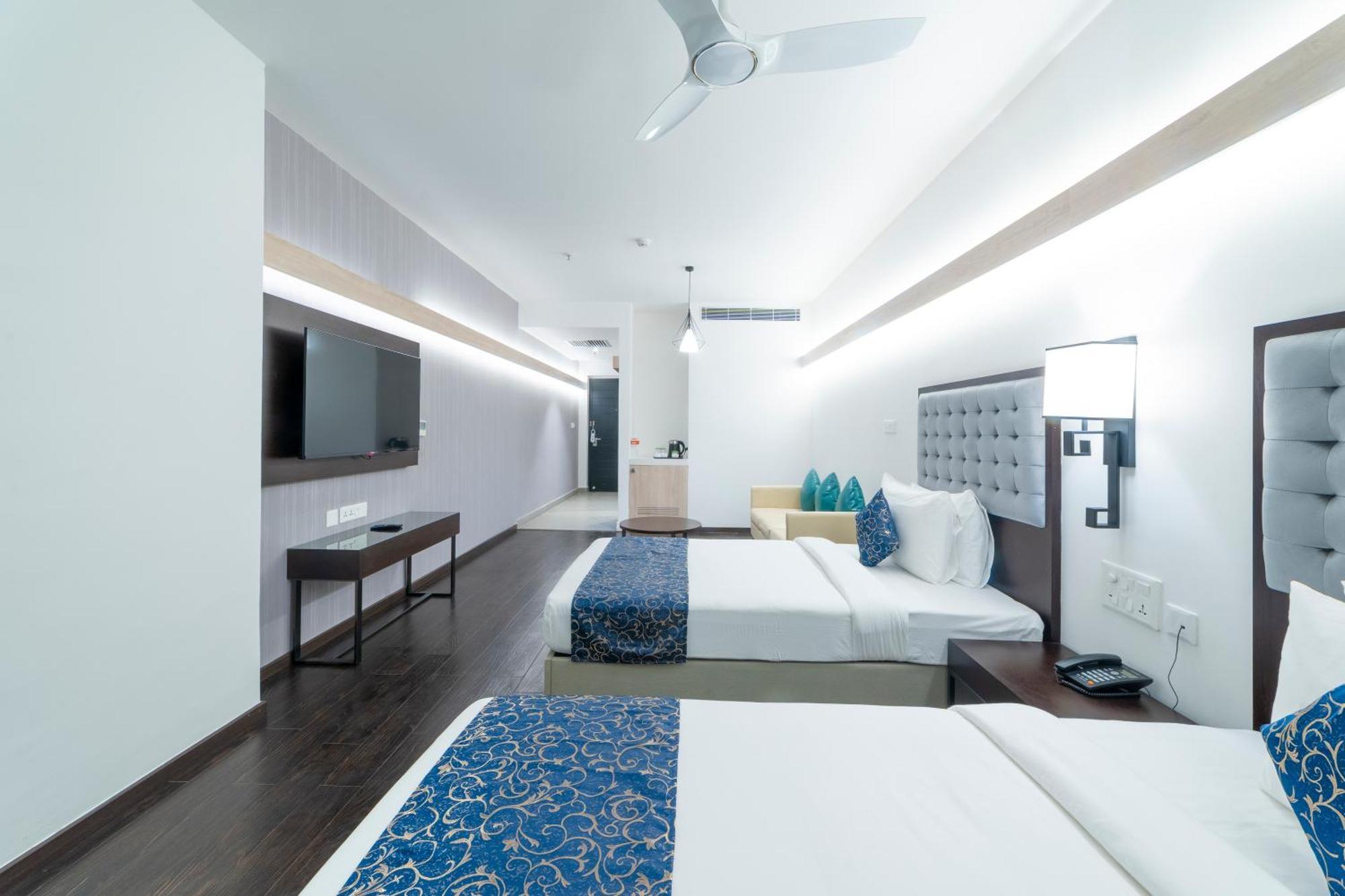 Deccan Serai Grande, Gachibowli, Hotel