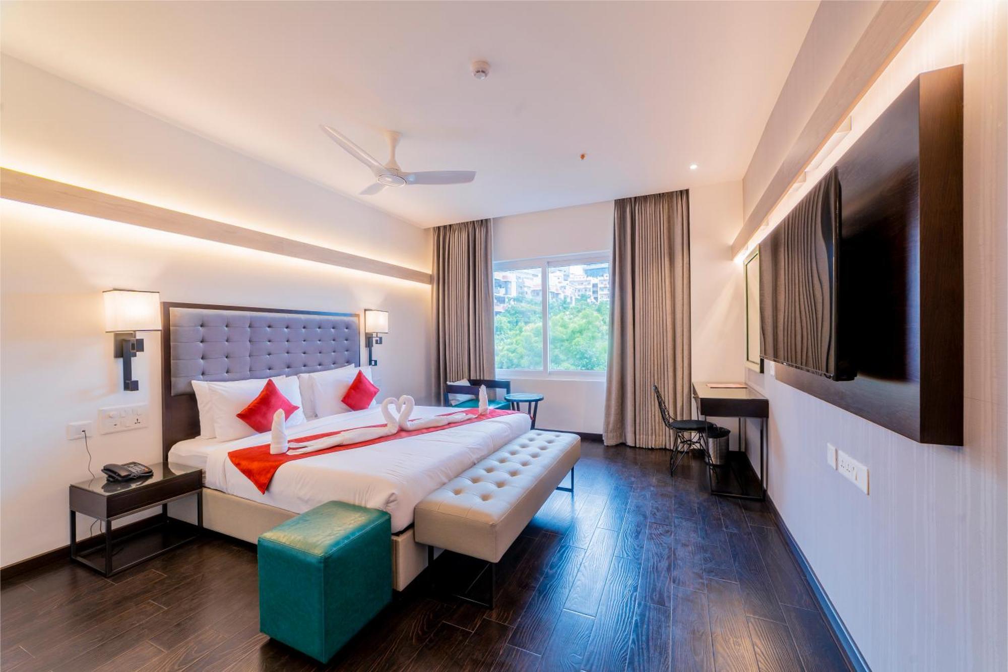 Deccan Serai Grande, Gachibowli, Hotel Hyderabad