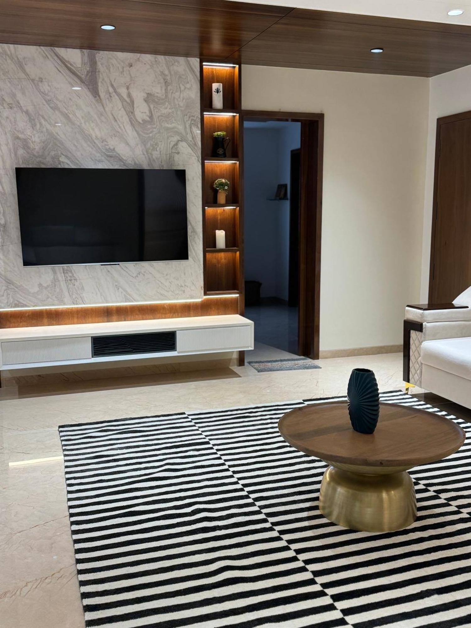 White Teak 3bhk Madhapur Hyderabad
