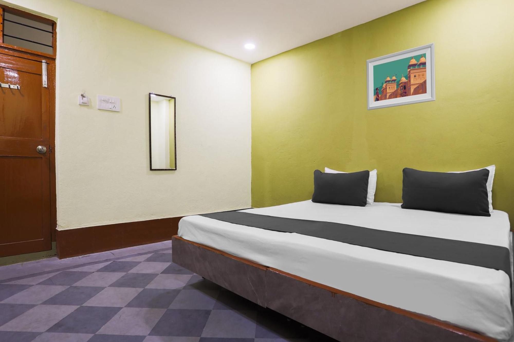 Spot On Sr Continental Hotel Hyderabad