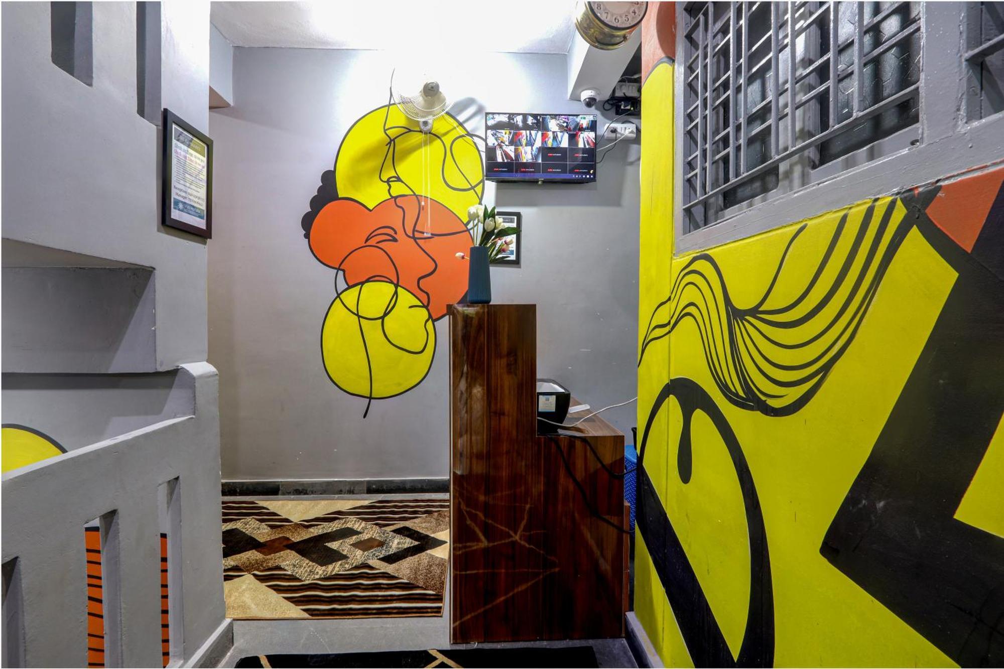 Veeksha Kiara Hospitalities - Rooms, & Near Kukatpally Rd Apartment *