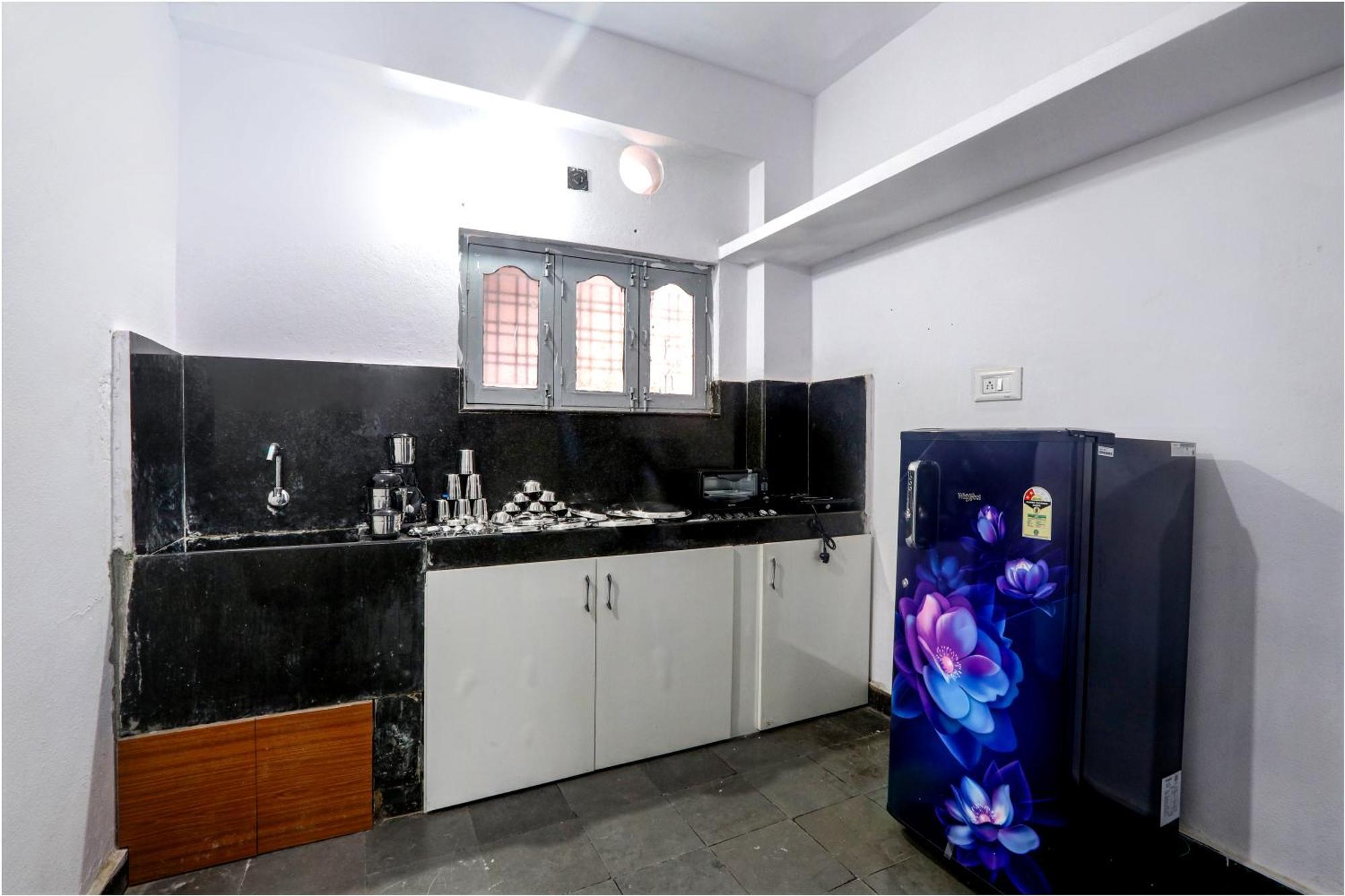 Veeksha Kiara Hospitalities - Rooms, & Near Kukatpally Rd Apartment Hyderabad