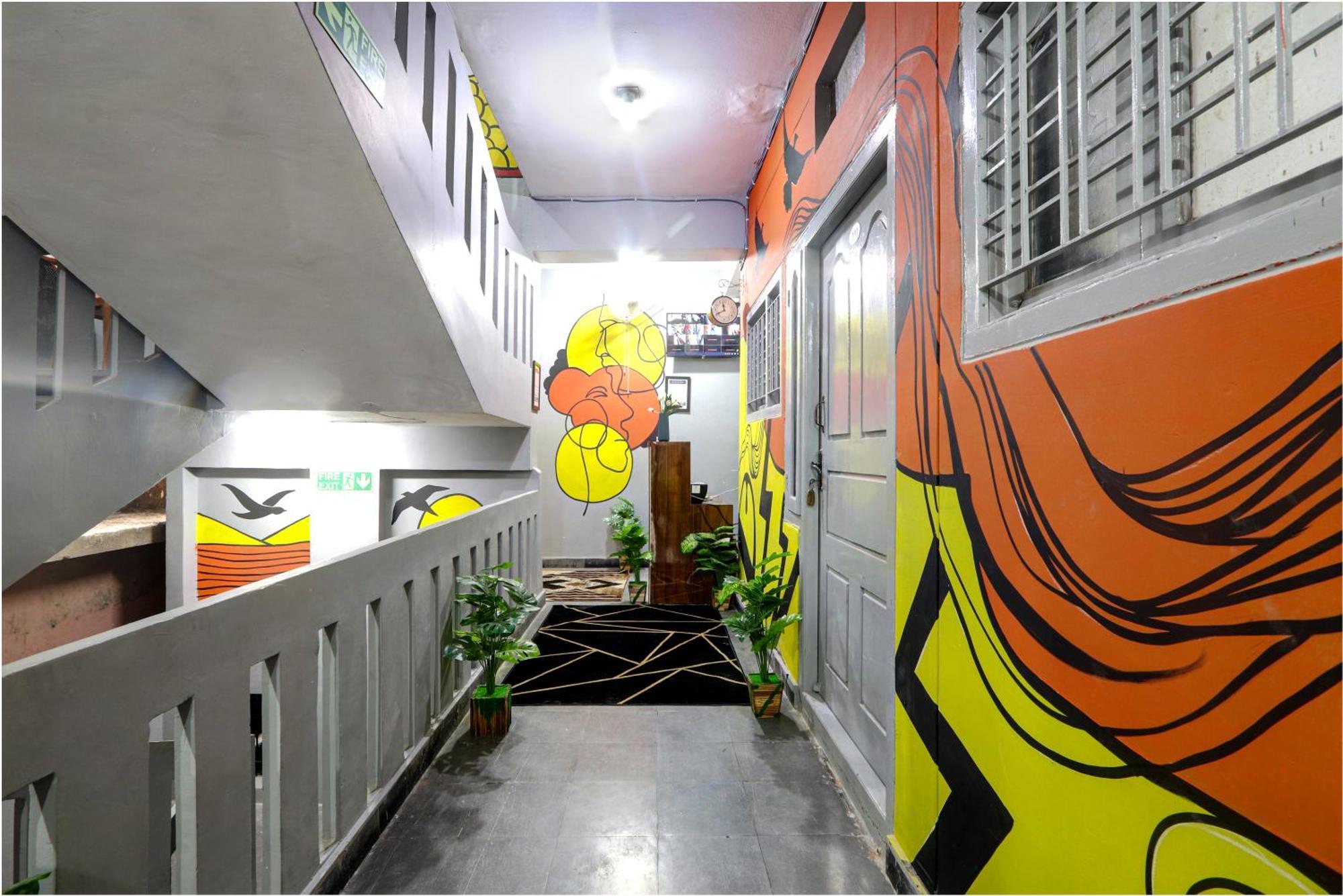 Veeksha Kiara Hospitalities - Rooms, & Near Kukatpally Rd Apartment