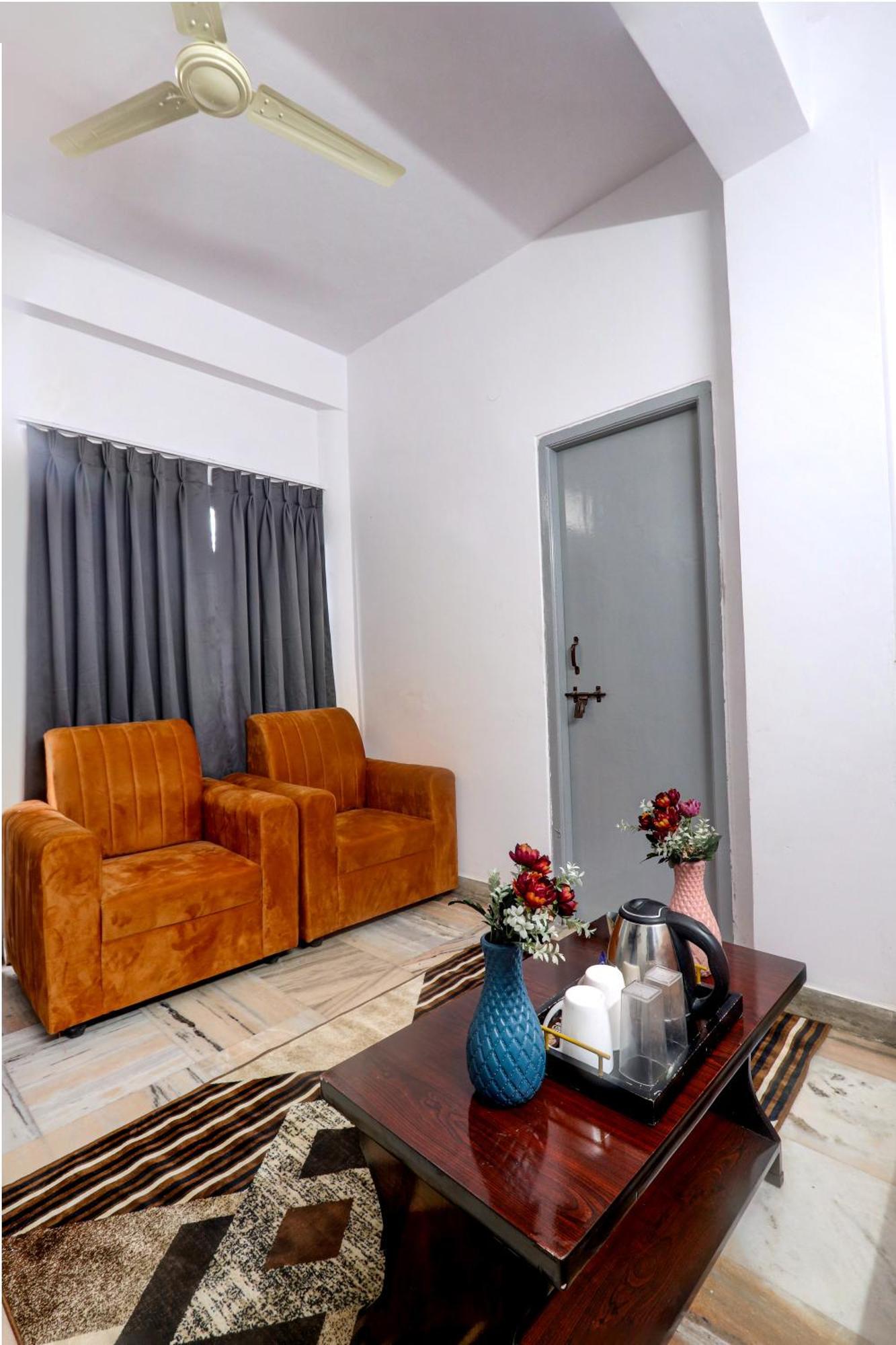 Veeksha Kiara Hospitalities - Rooms, & Near Kukatpally Rd *