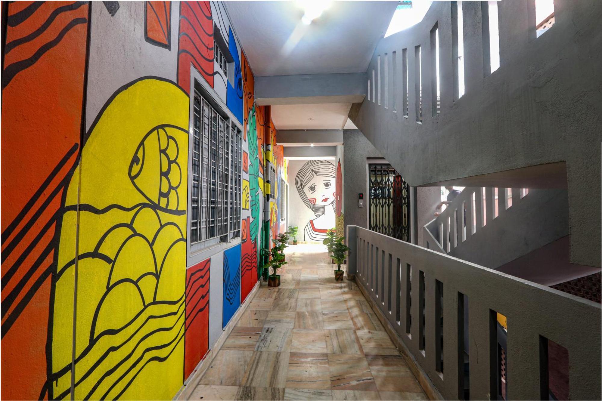 Veeksha Kiara Hospitalities - Rooms, & Near Kukatpally Rd Apartment *
