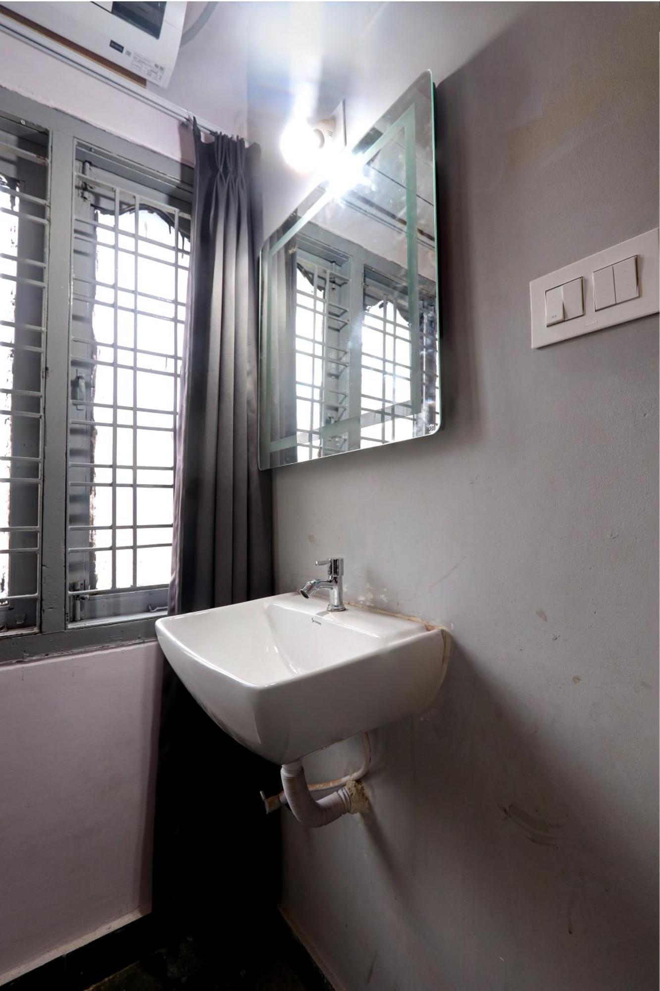 Veeksha Kiara Hospitalities - Rooms, & Near Kukatpally Rd