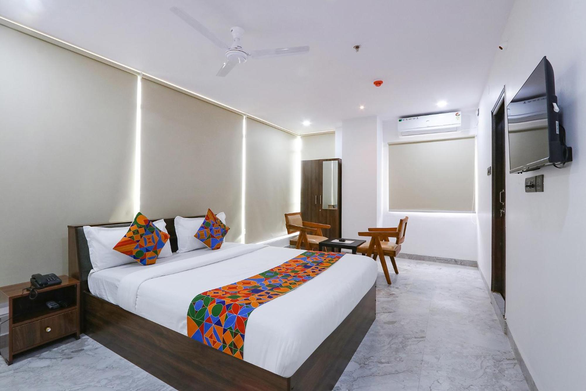 Hotel Fabhotel Rk Residency- Nr Sr Nagar Metro Station-ameerpet 2*