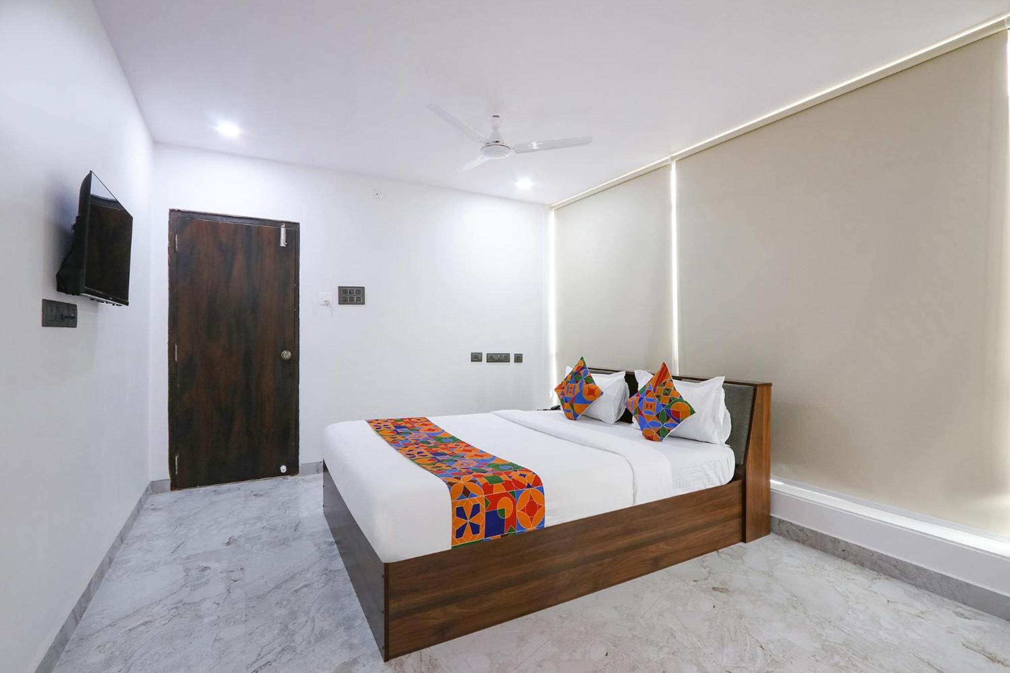 Fabhotel Rk Residency- Nr Sr Nagar Metro Station-ameerpet Hotel