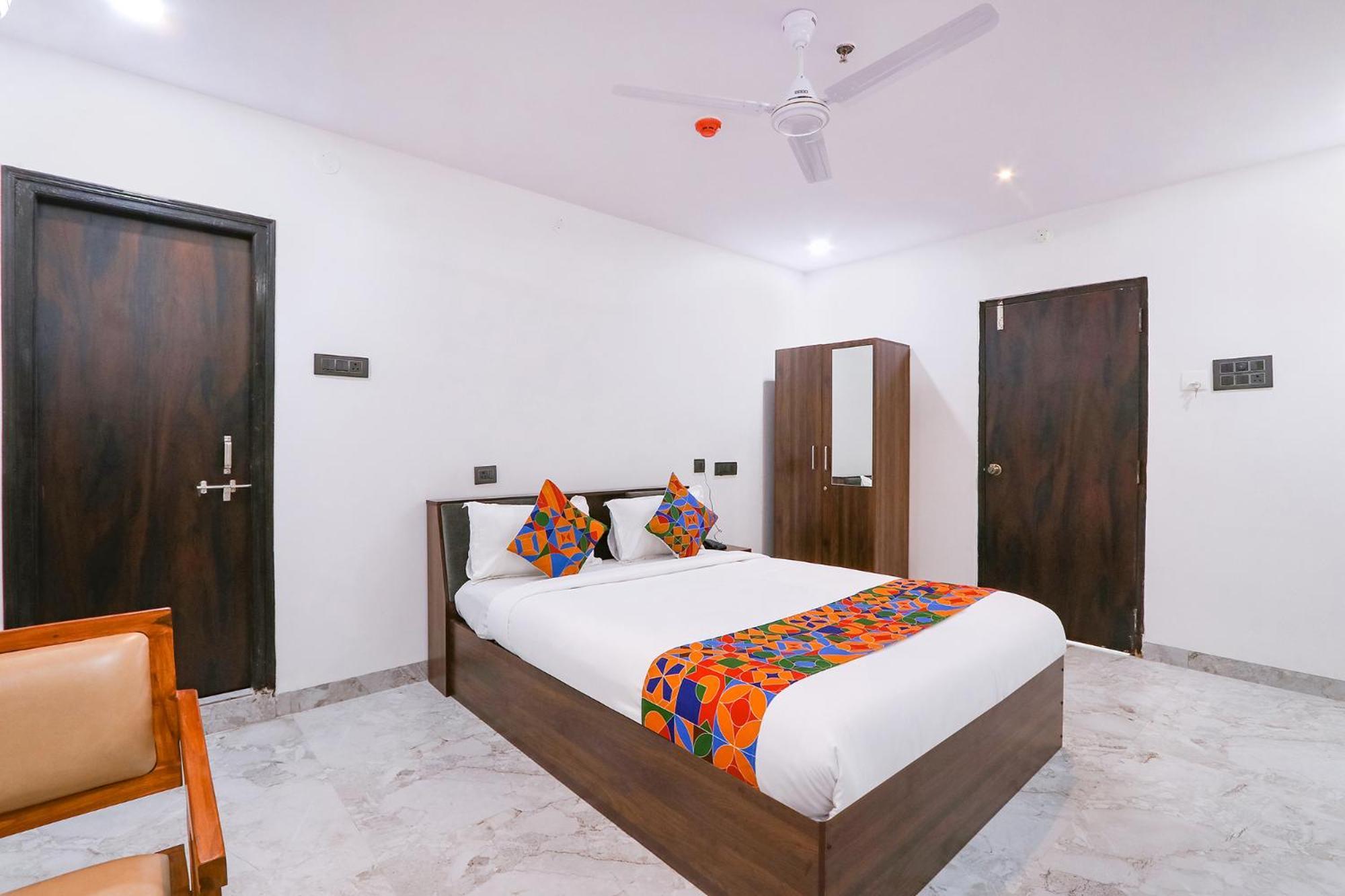 Fabhotel Rk Residency- Nr Sr Nagar Metro Station-ameerpet Hotel 2*