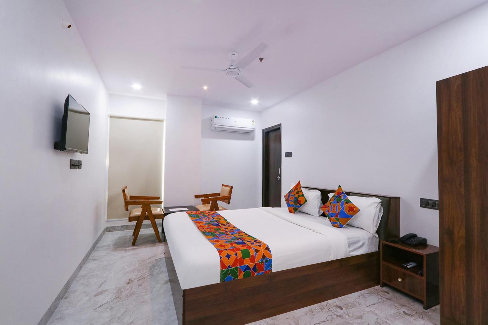Hotel Fabhotel Rk Residency- Nr Sr Nagar Metro Station-ameerpet