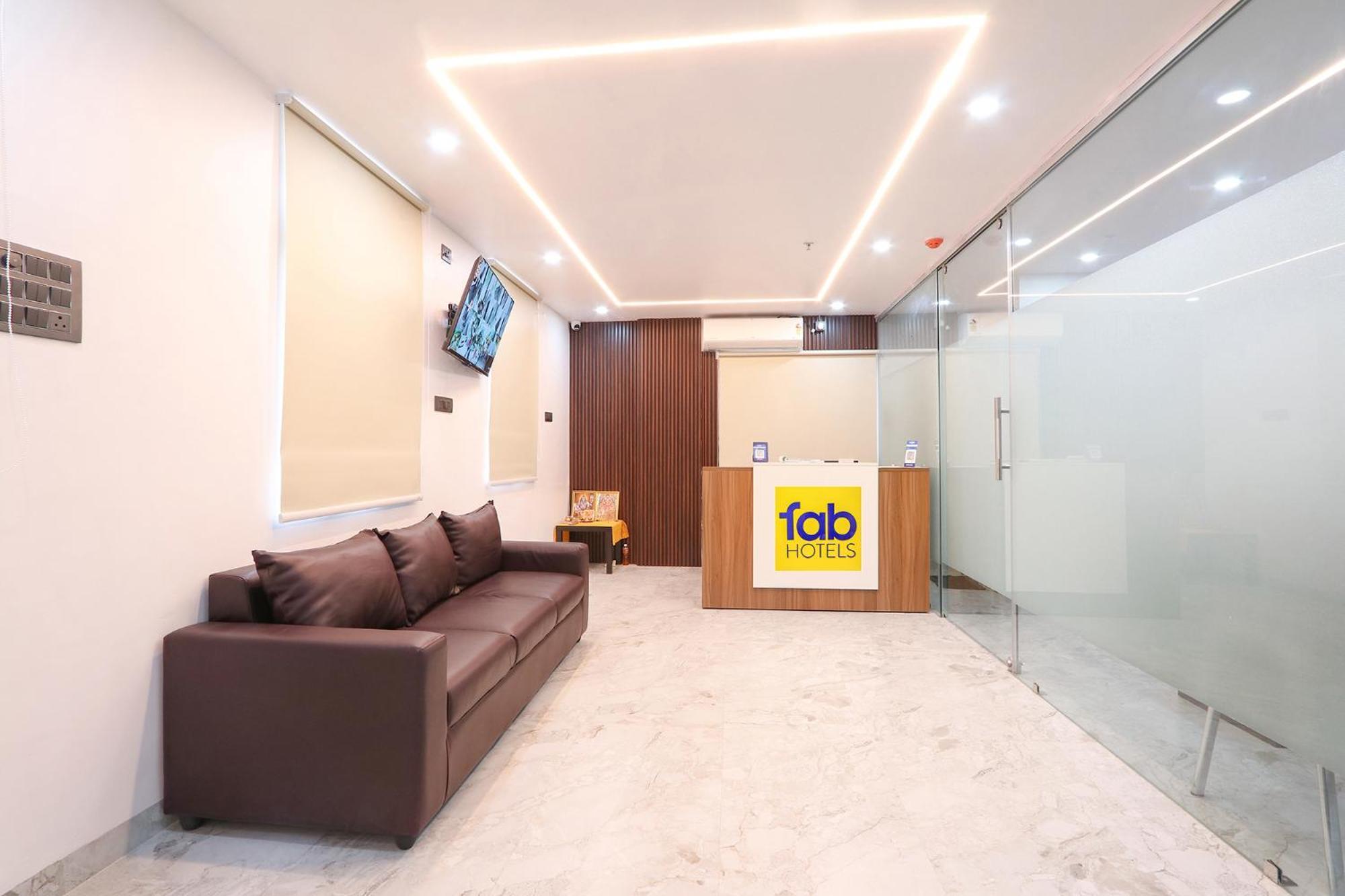 Hotel Fabhotel Rk Residency- Nr Sr Nagar Metro Station-ameerpet 2*