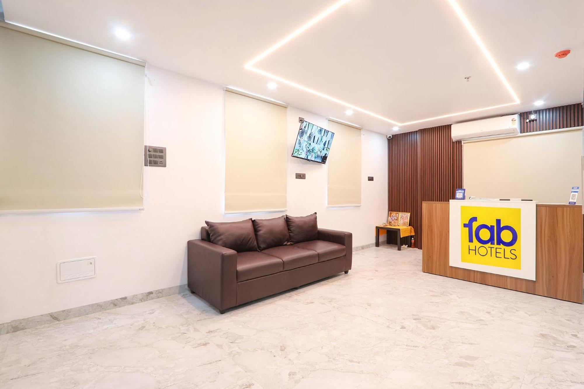 Hotel Fabhotel Rk Residency- Nr Sr Nagar Metro Station-ameerpet 2*