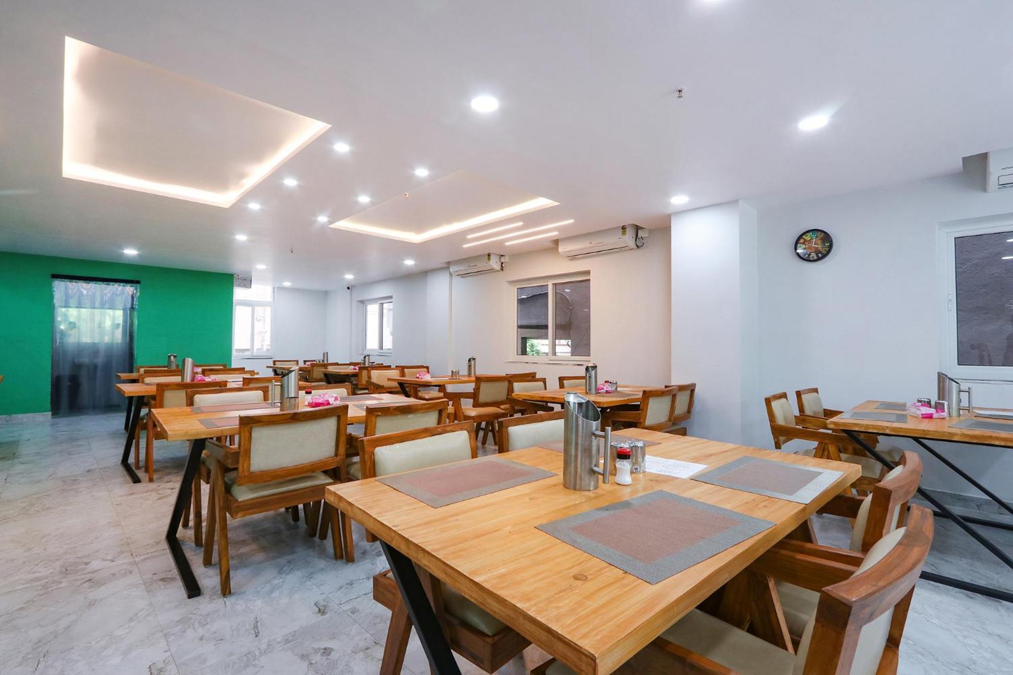 Fabhotel Rk Residency- Nr Sr Nagar Metro Station-ameerpet 2*
