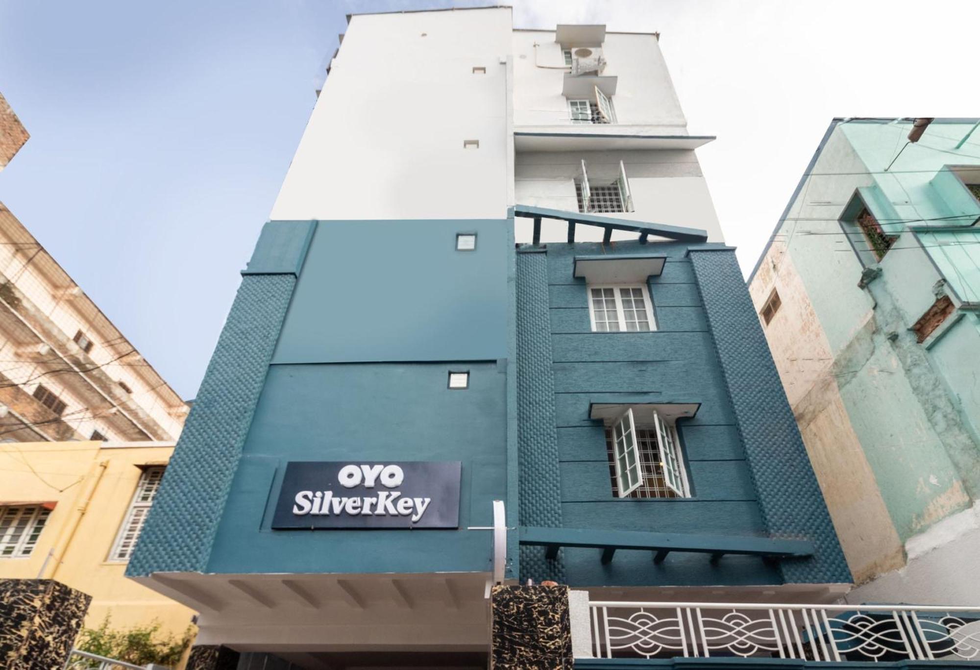 Hotel O Himayat Nagar Circle Near Snow World Hyderabad
