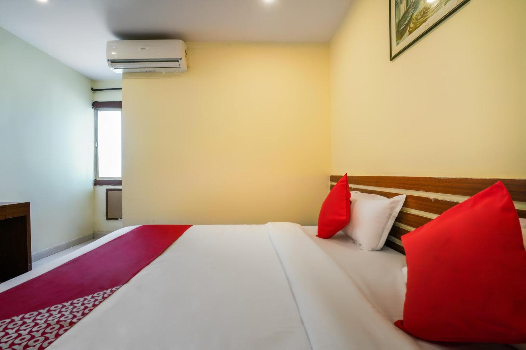 Hotel O Pariwar 3*