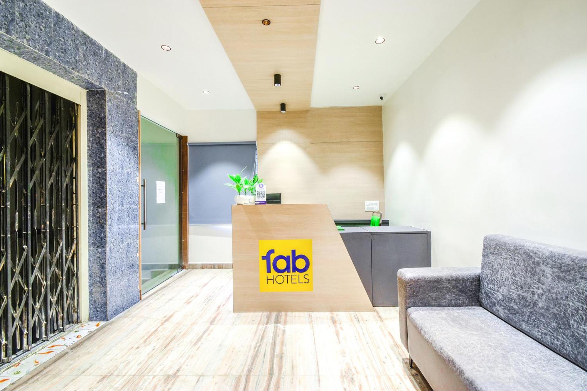 Hotel Fabhotel Prime Adhirath Grand - Hitech