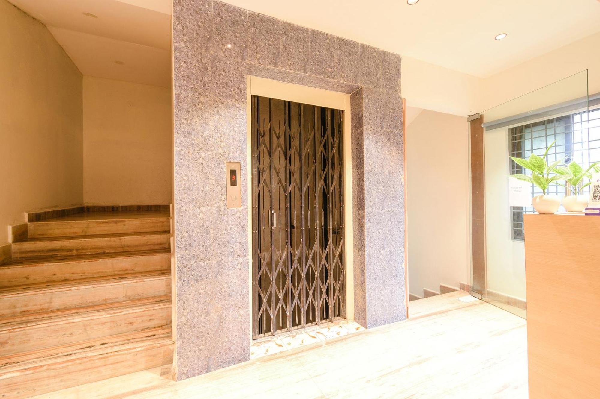 Fabhotel Prime Adhirath Grand - Hitech 3*