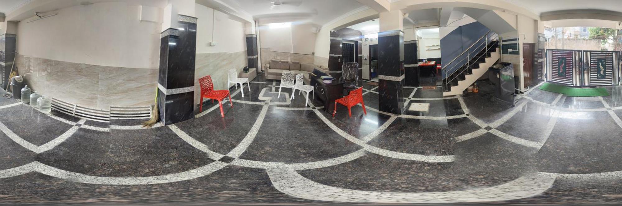 Seven Hills Luxury Hostel *