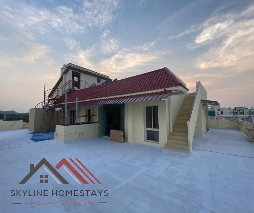 Luxurious 3bhk Penthouse In Sheikhpet By Skyline *