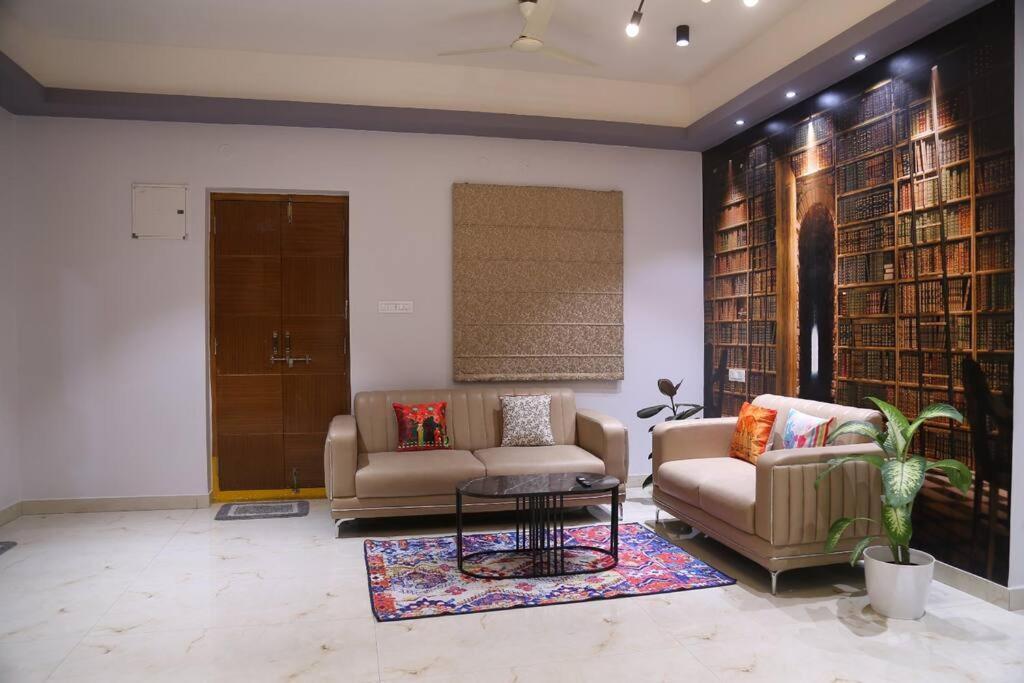 Apartment Veetil -3bhk Ac, Kukatpally, Hyderabad
