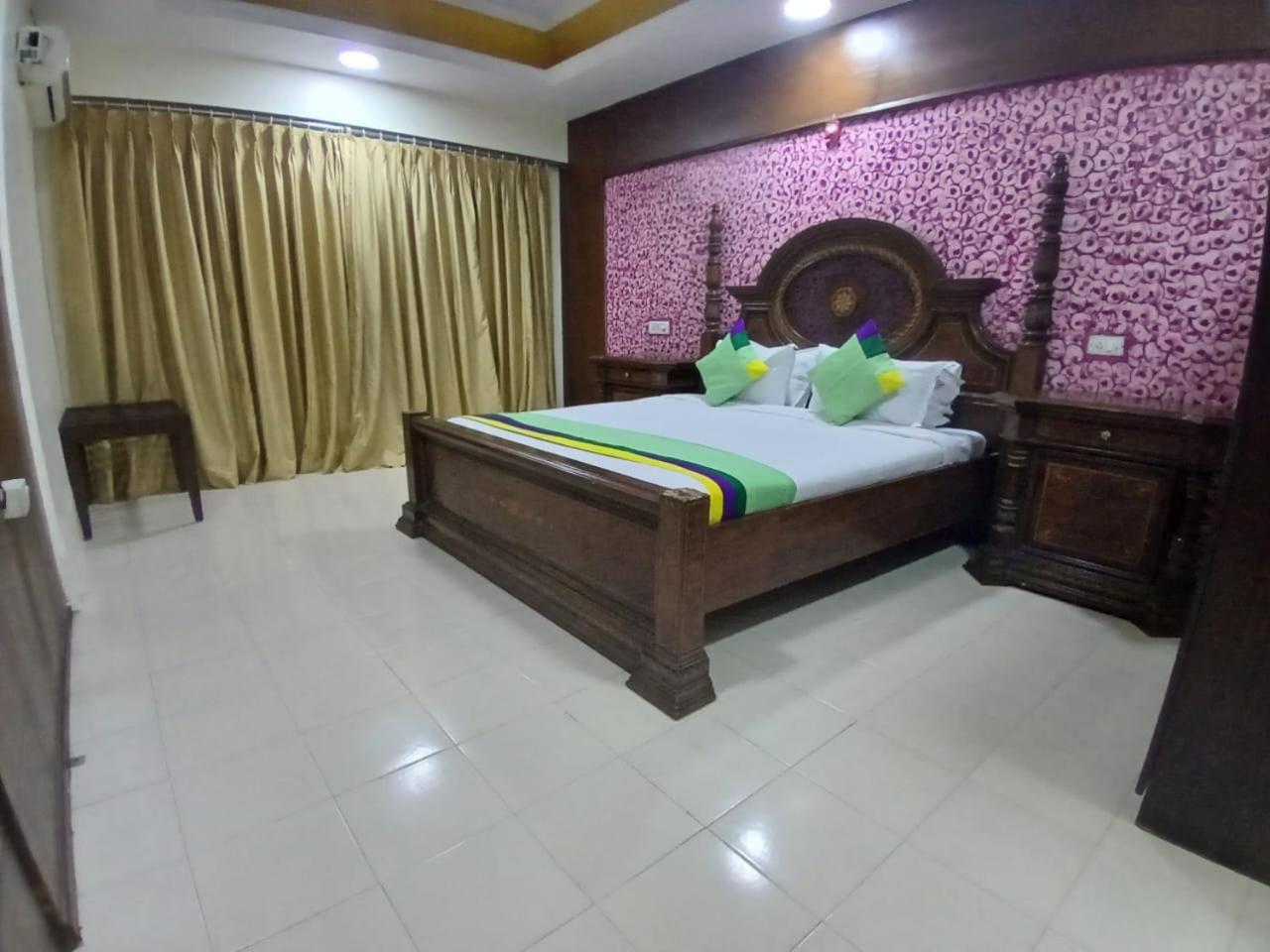 Hotel Blossoms The Plaza-luxury Collection- Lakdikapul Hyderabad