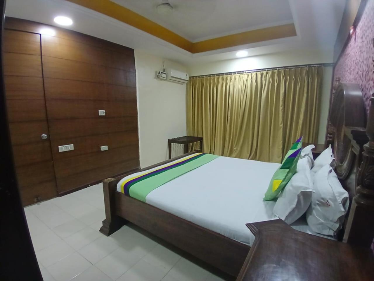 Blossoms The Plaza-luxury Collection- Lakdikapul Hotel 3*