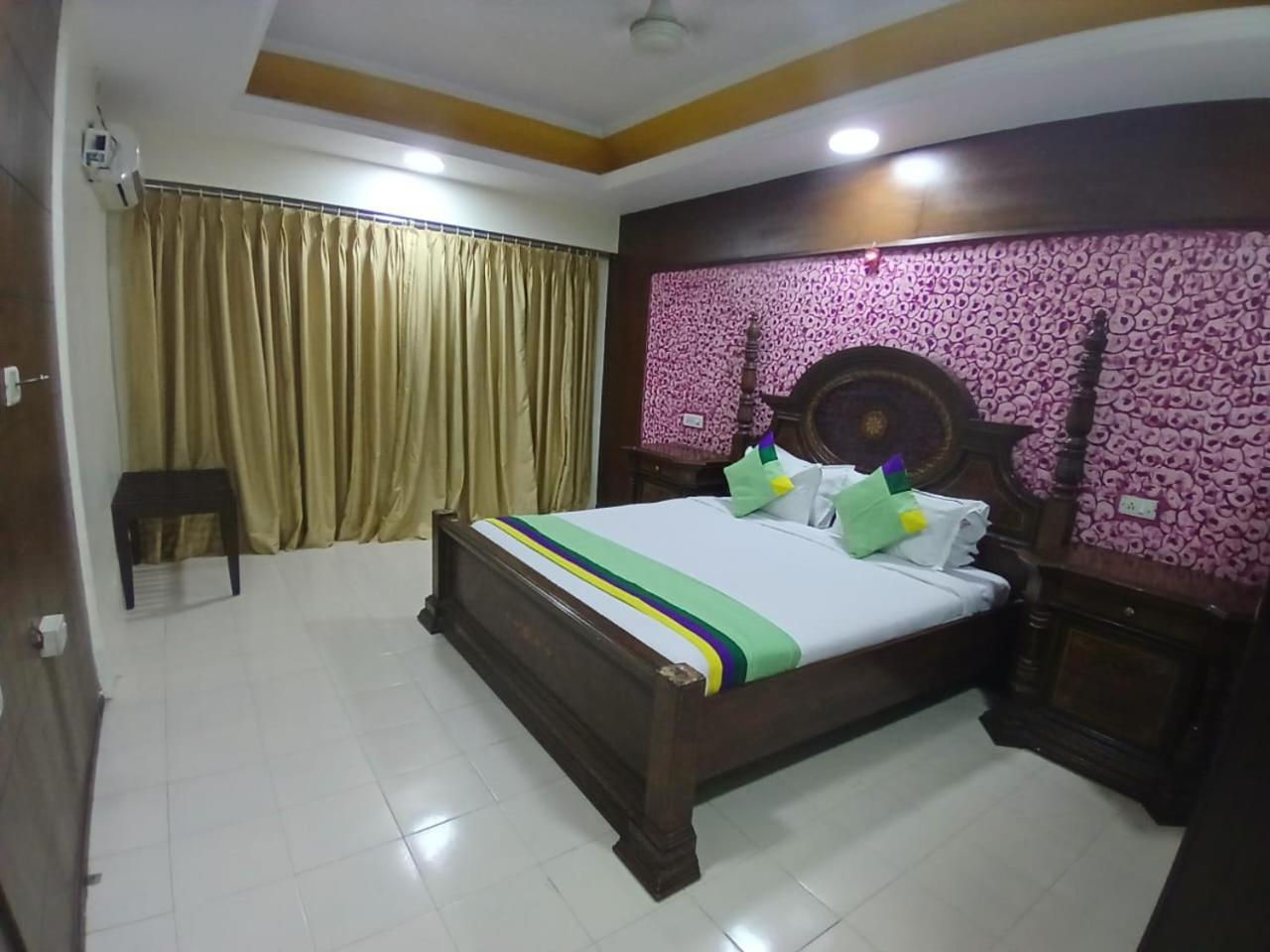 Blossoms The Plaza-luxury Collection- Lakdikapul