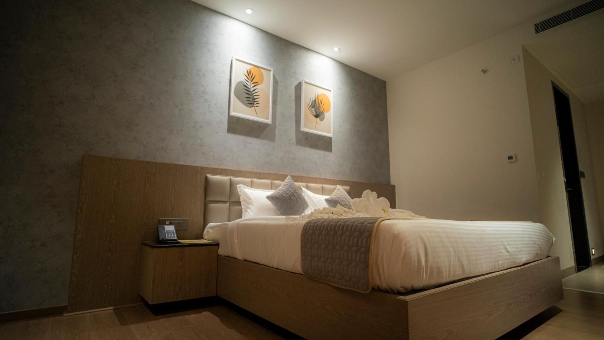 Tulips Grand 4* Hyderabad