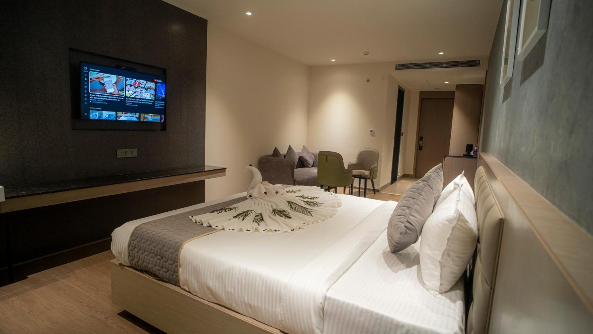 Hotel Tulips Grand Hyderabad
