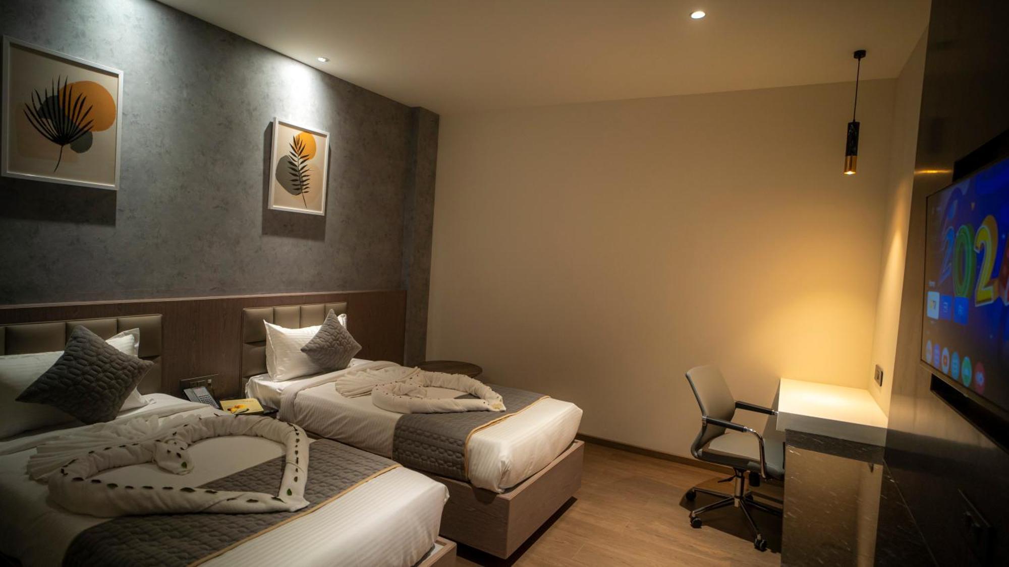 Tulips Grand 4* Hyderabad