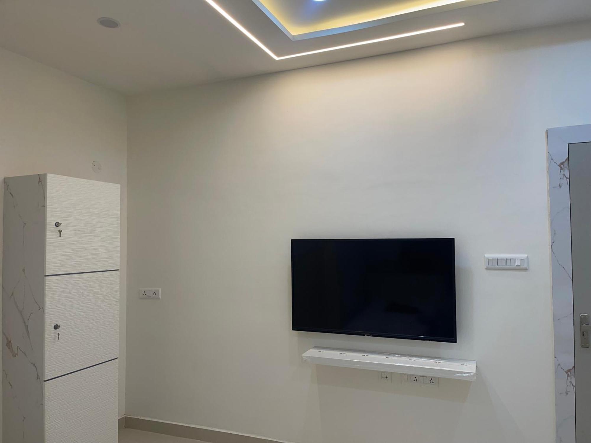 Neocon Hotel 4*