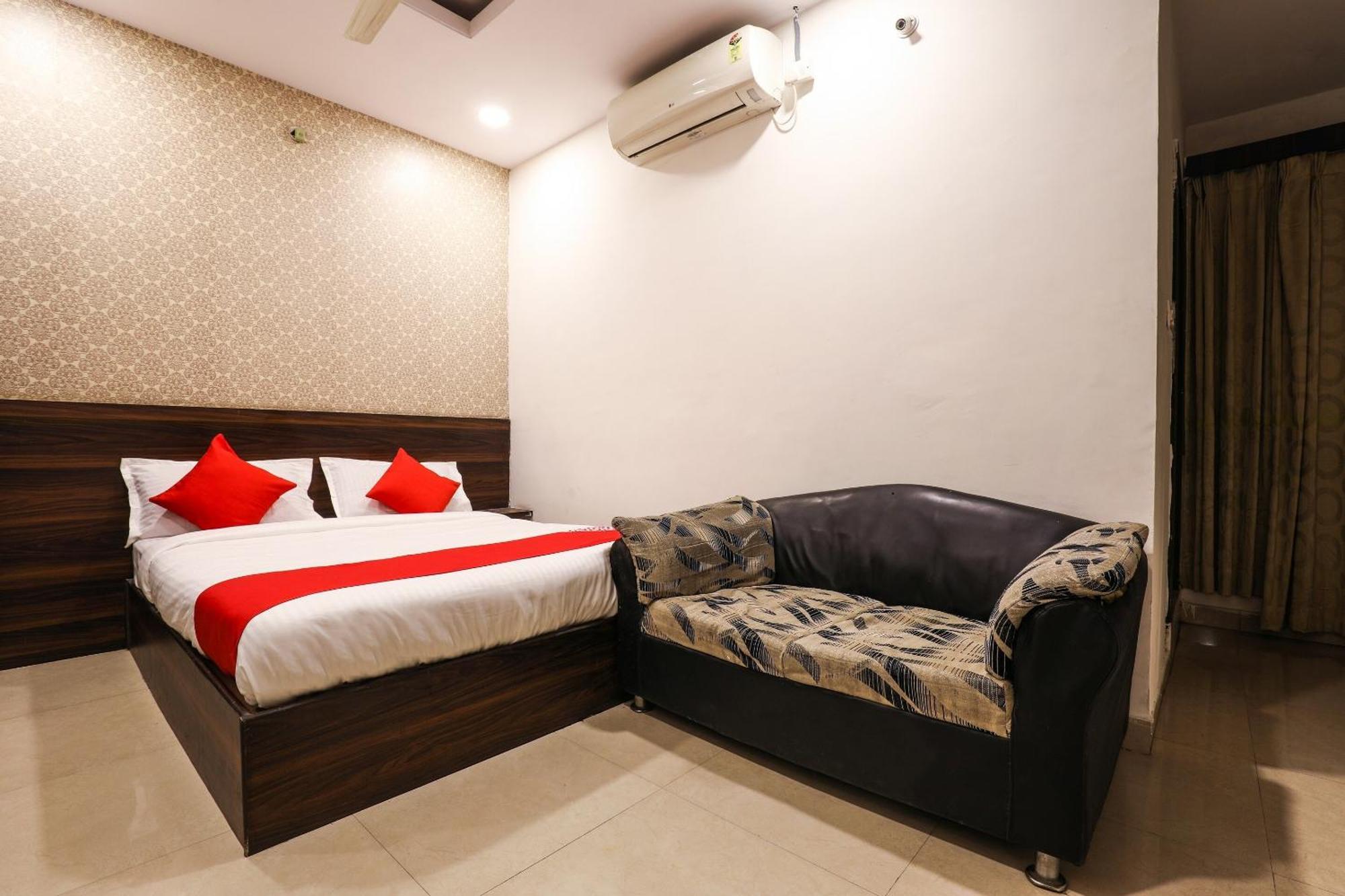 O Deccan And Boarding Hotel Hyderabad