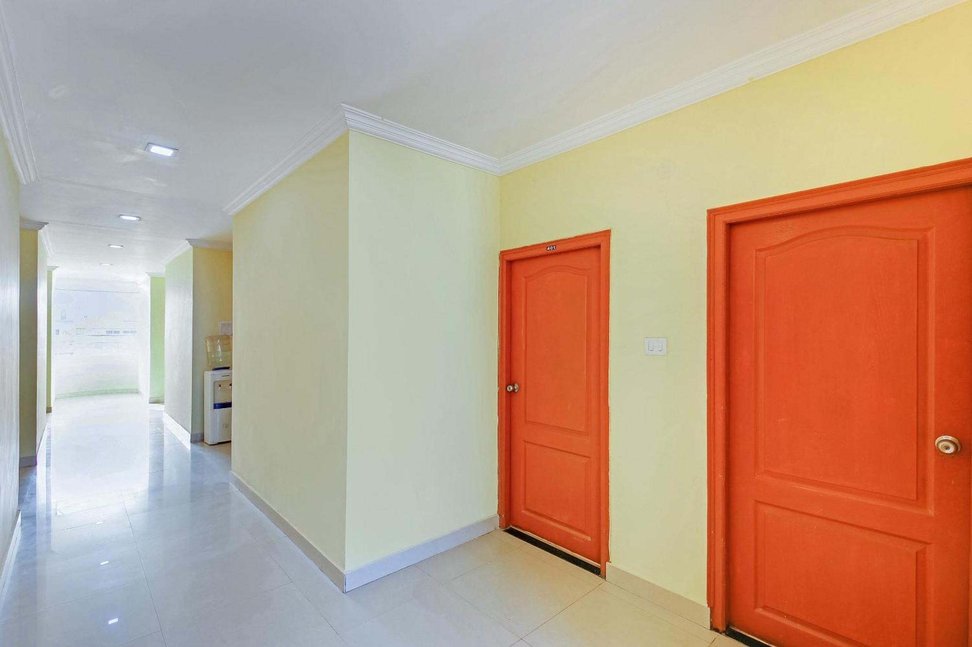 Super O Golden Hive Madhapur Near Shilparamam Hotel
