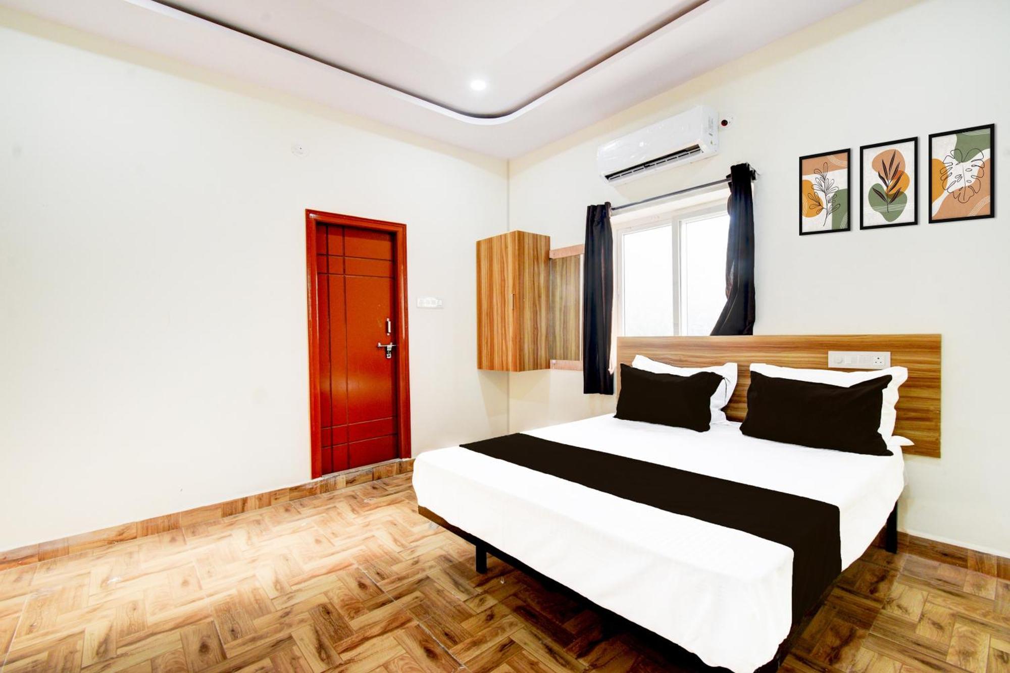 O Bluemoon Hotel 3*