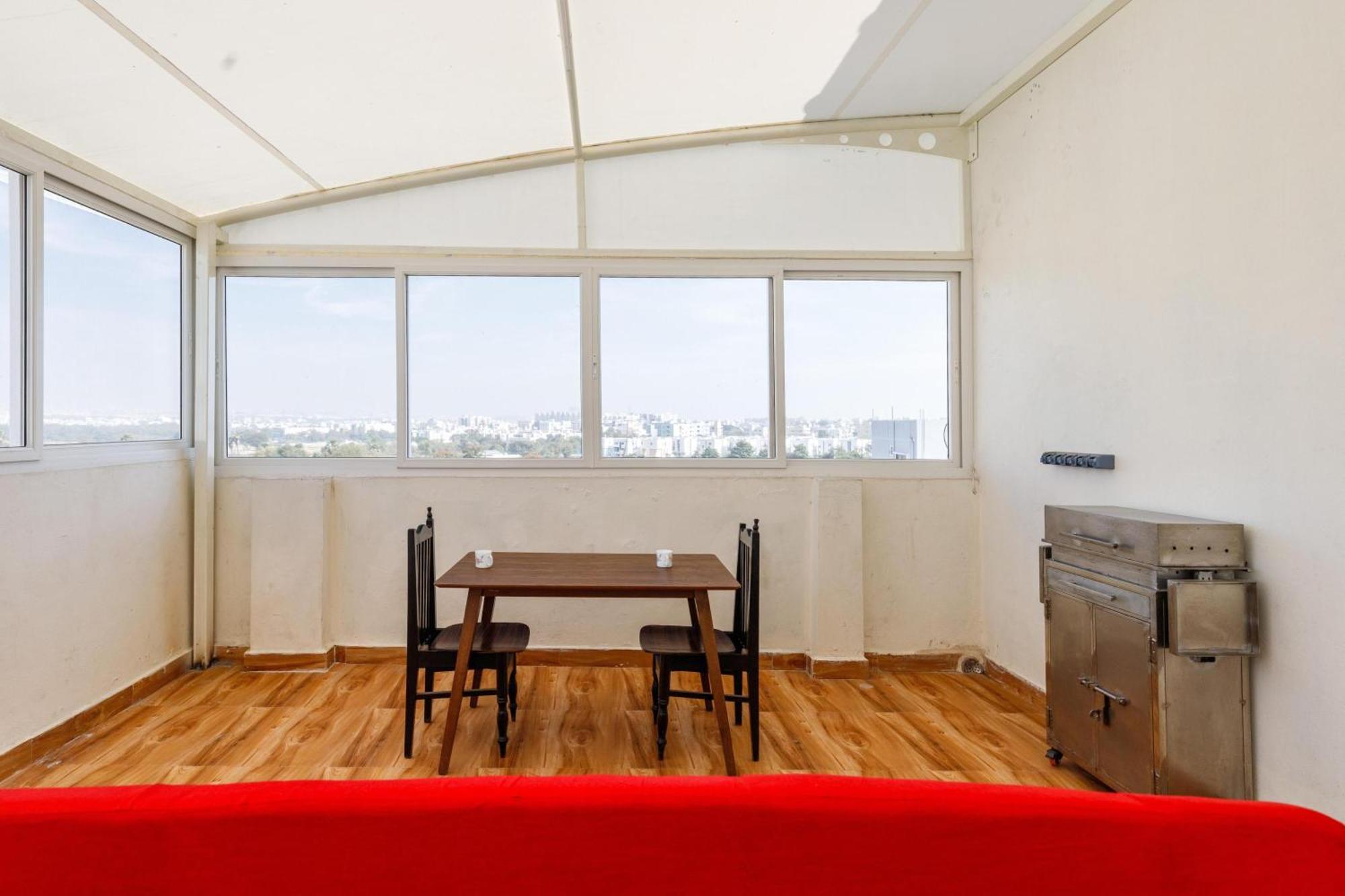 Euphoria Penthouse By Stayjade 30min Hitech Hyderabad