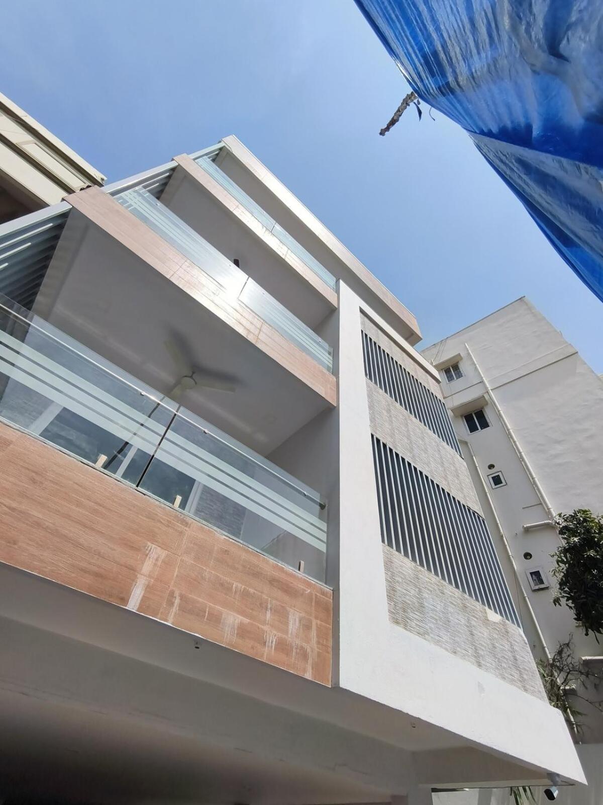 Just Launched Ultra Modern 4bhk Duplex Fully Furnished Between Jntu Metro & Miyapur Metro *