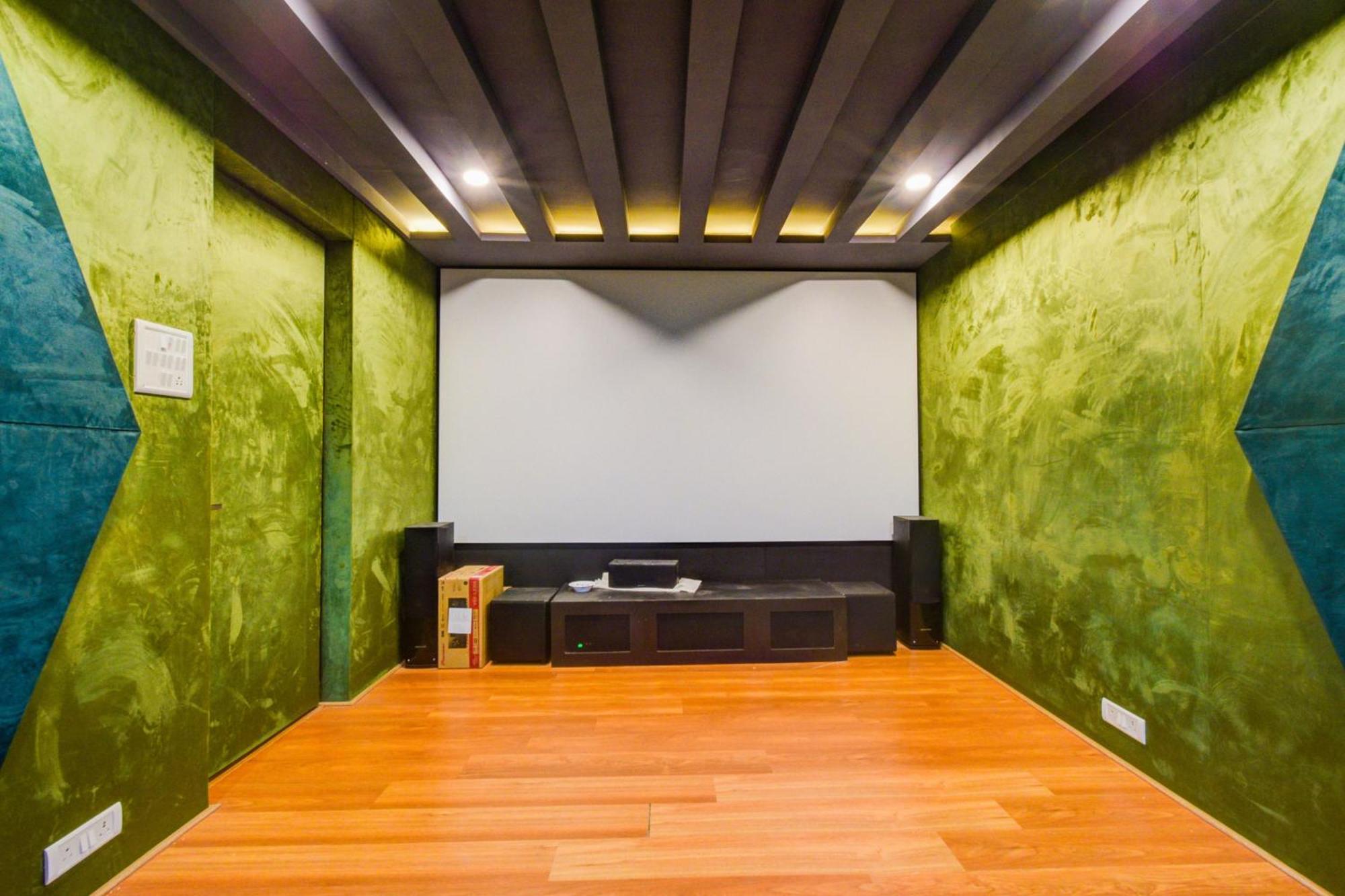 Palette Kondapur Hotel
