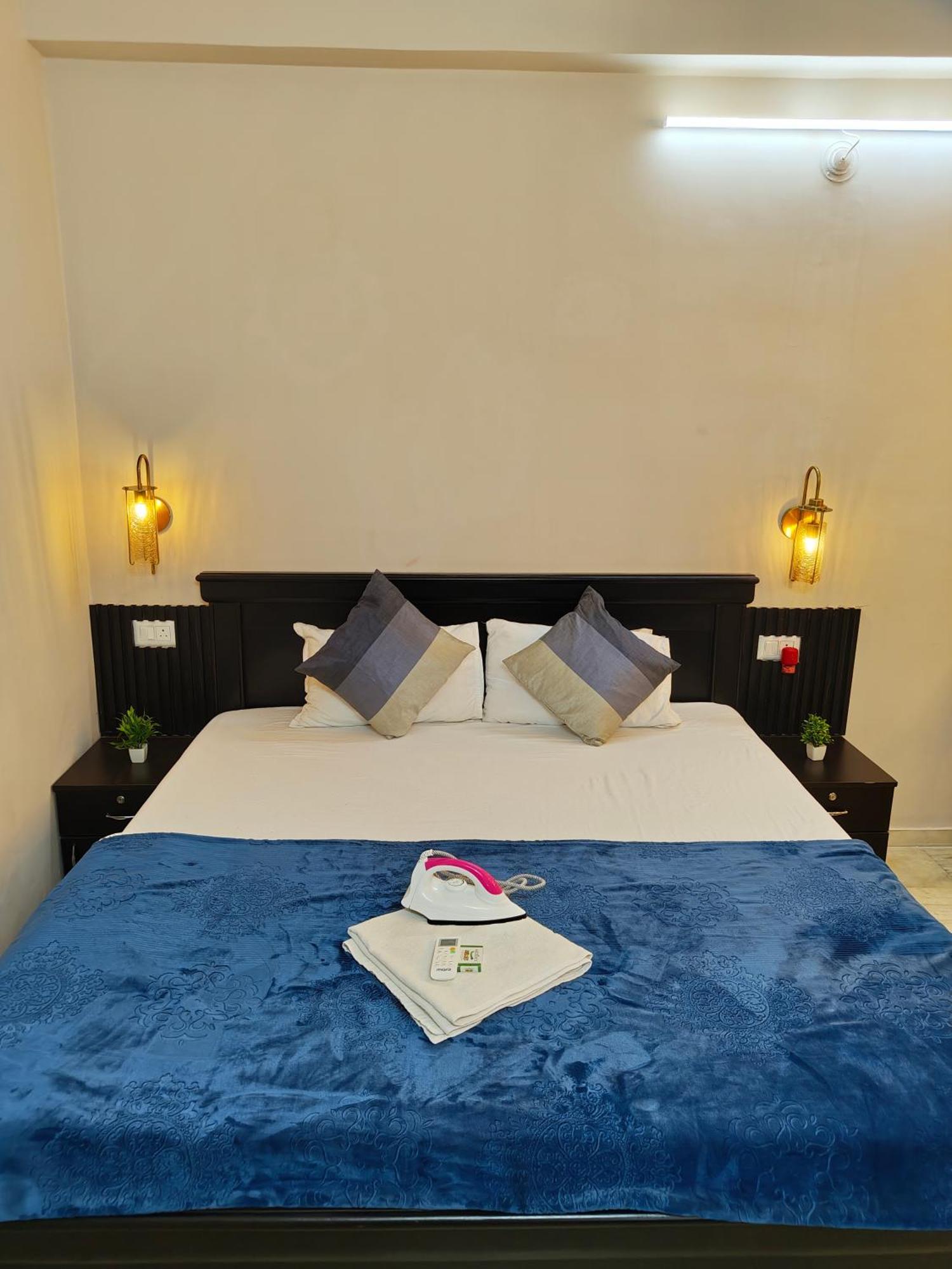 The Hidden Gem - Fully Furnished, Private 1bhk With Canopy & Cafe Lights Hotel