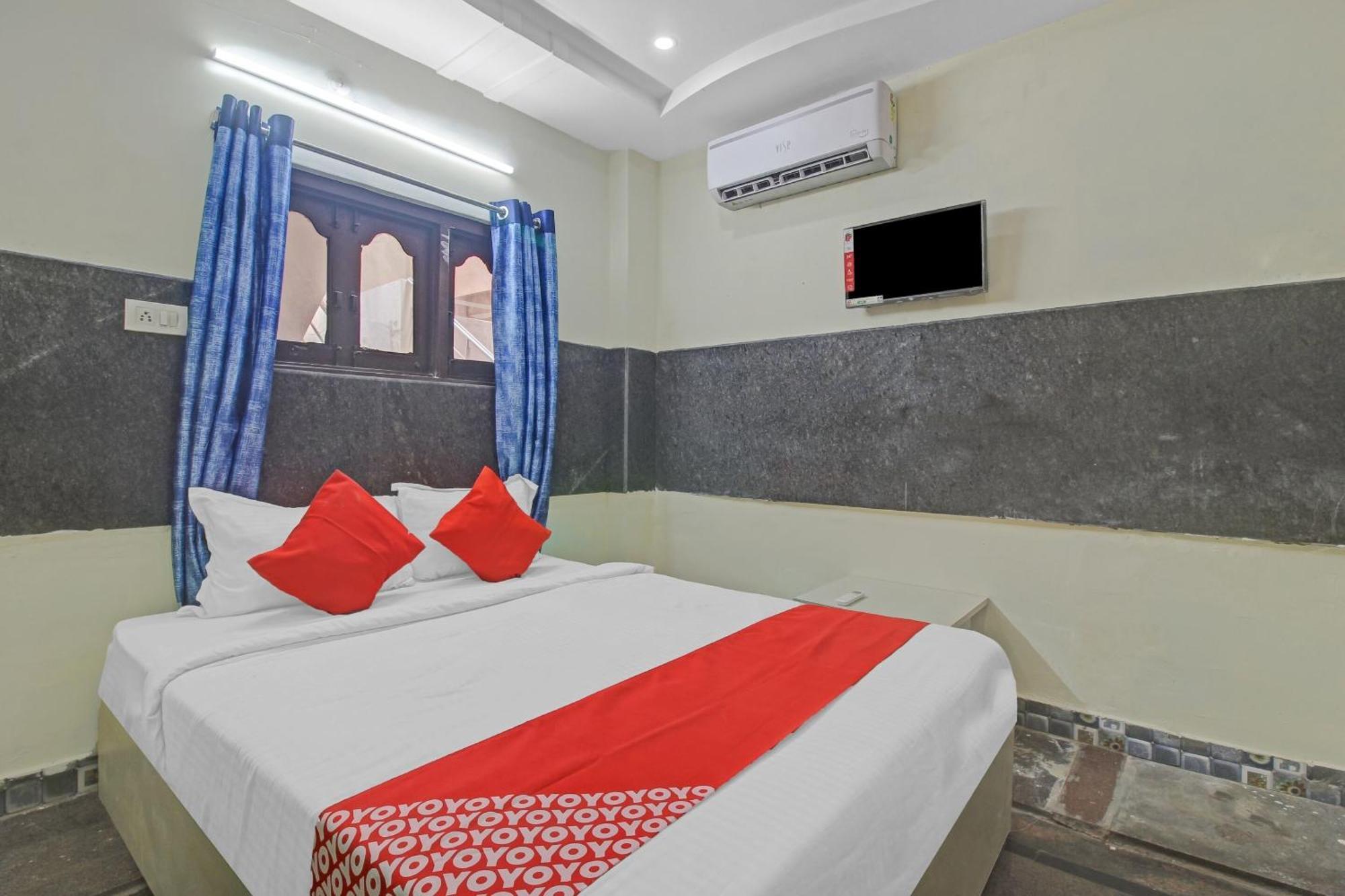 Hotel O Lavish 3*