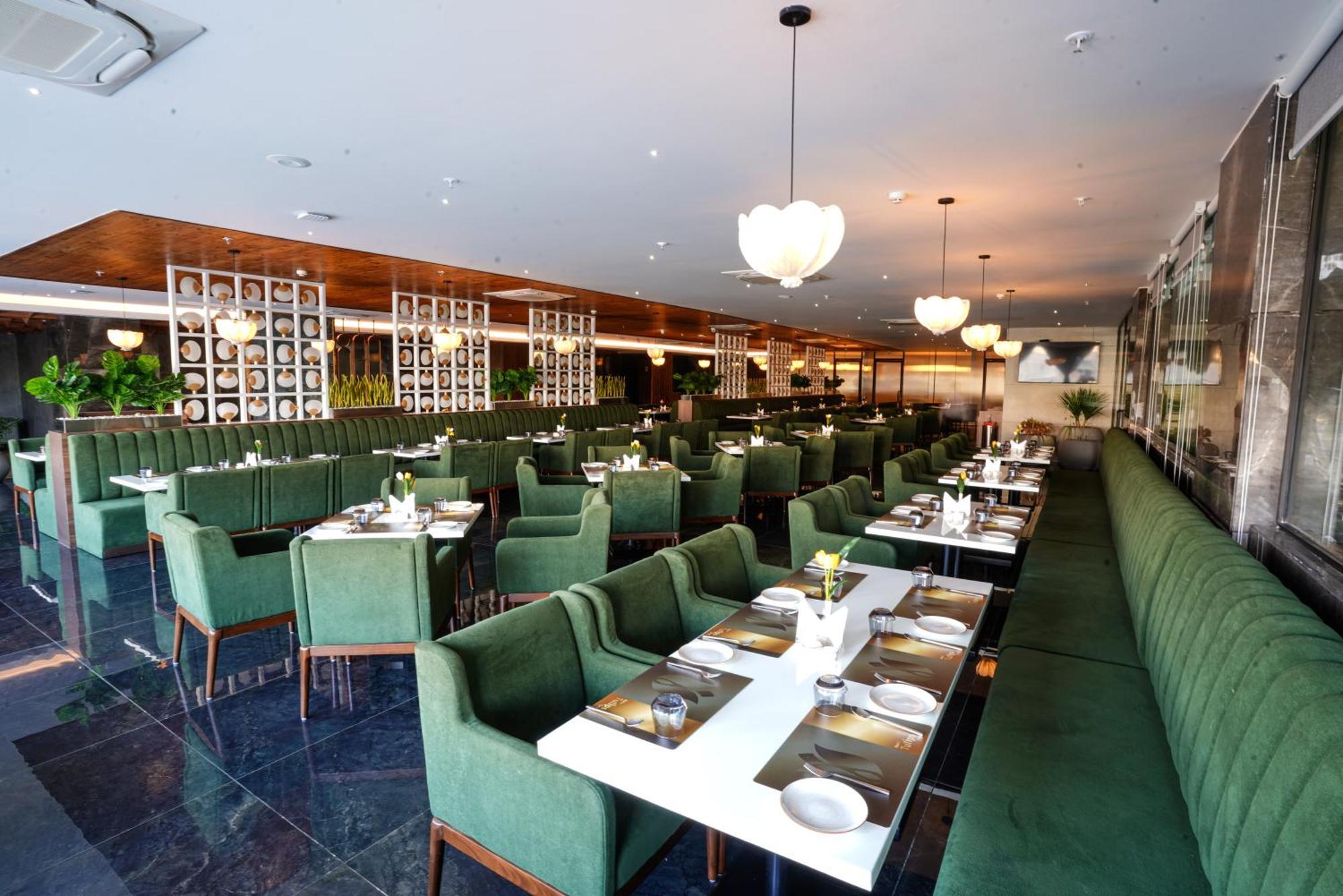 Hotel Tulips Grand 4*
