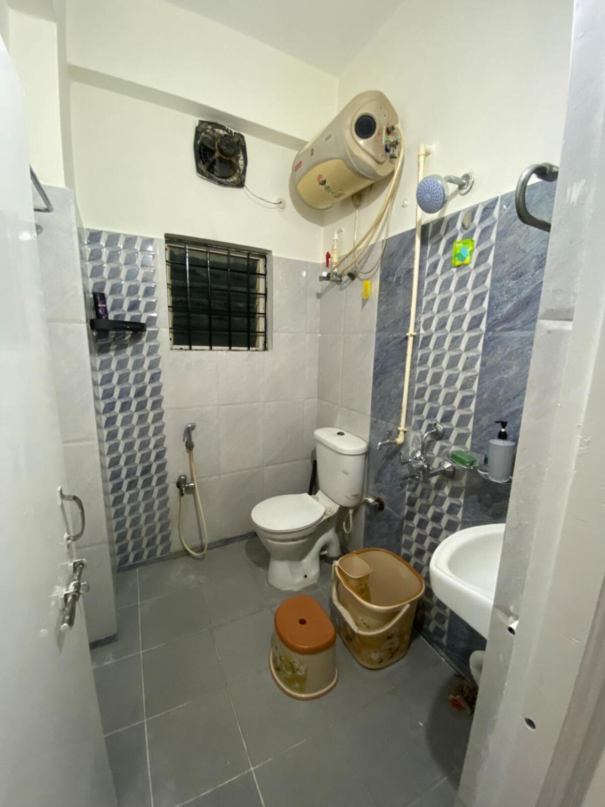 2 Bhk In Gachibowli Apartment