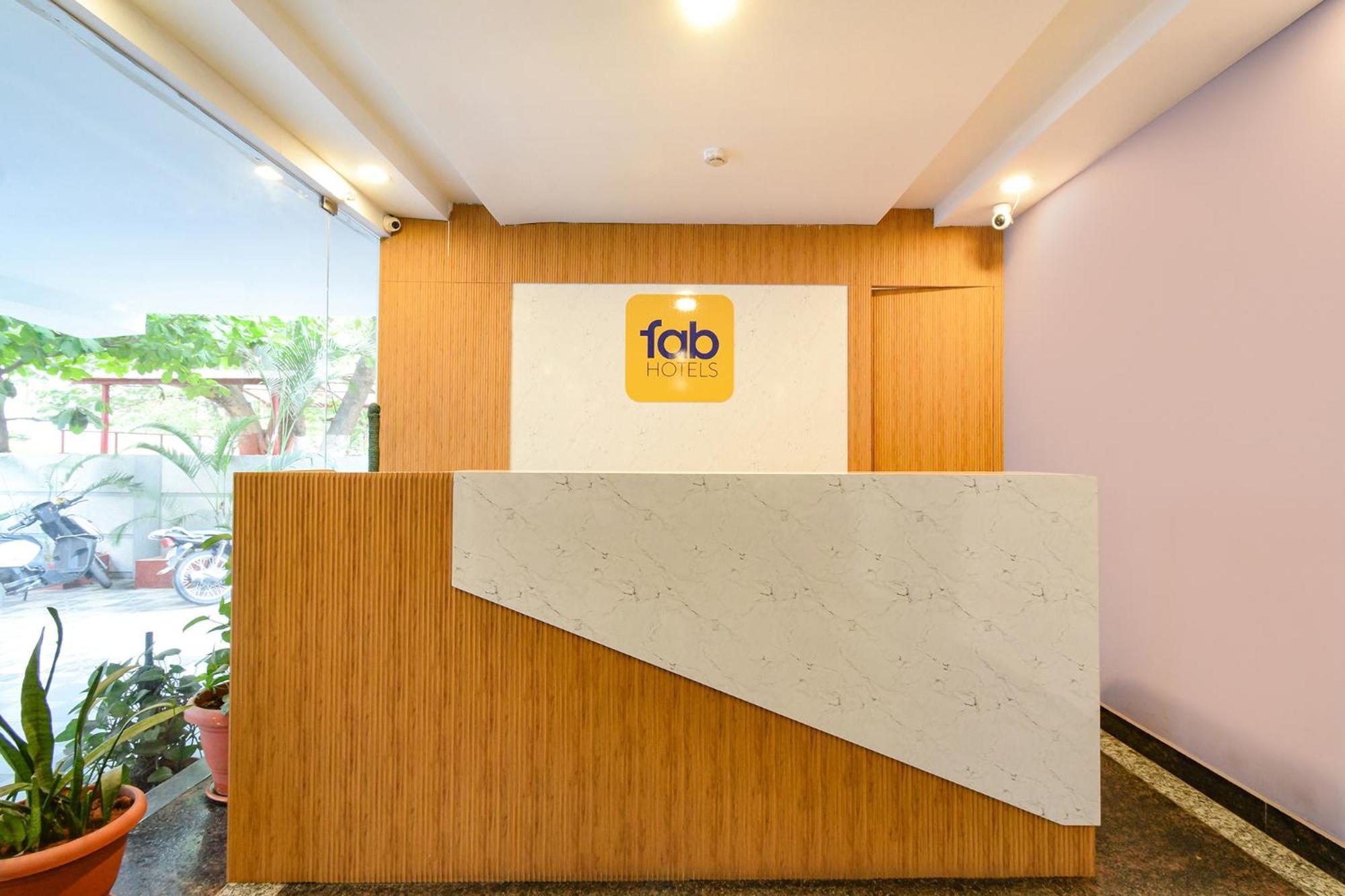 Hotel Fabhotel Cinco Primera Nr Lv Prasad, Banjara Hills Hyderabad