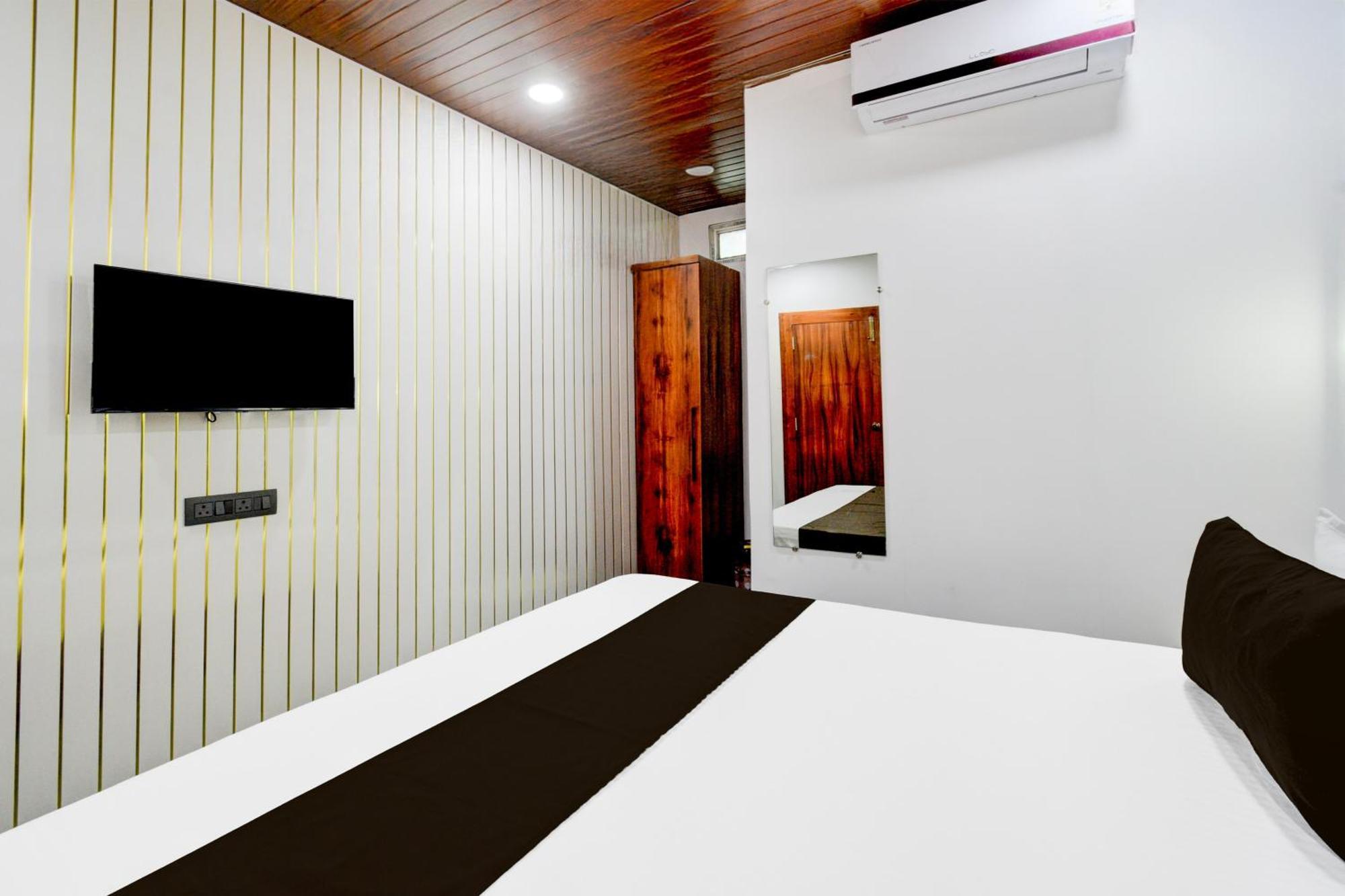Hotel Collection O M Hyatt Star 3*