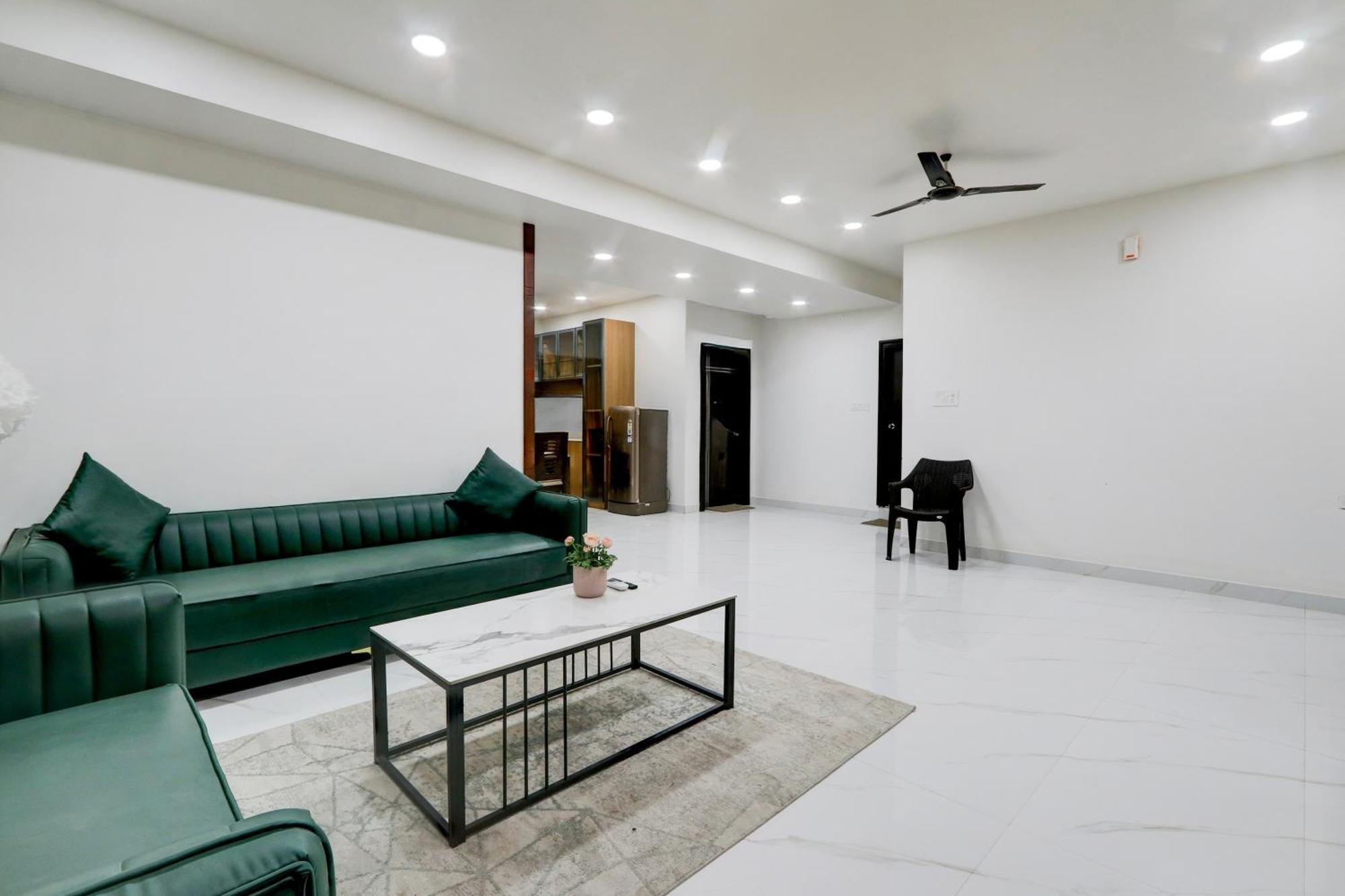 Palette Chanda Nagar Near Gsm Mall Hotel