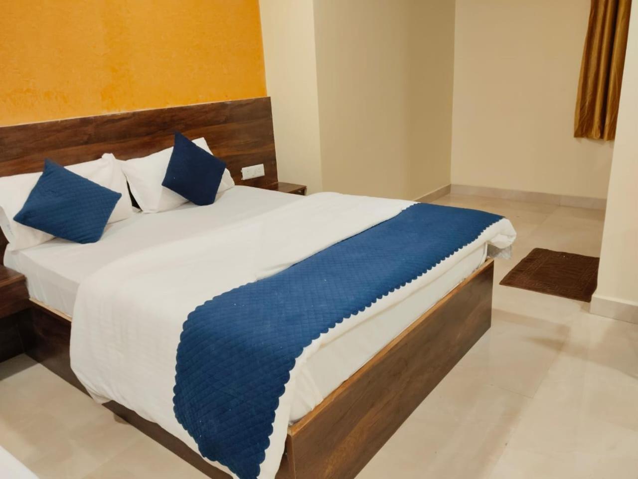 Hotel Blossom Beside Sakshi News Channel- Banjara Hills- 10 Percent Off On Restaurant Order