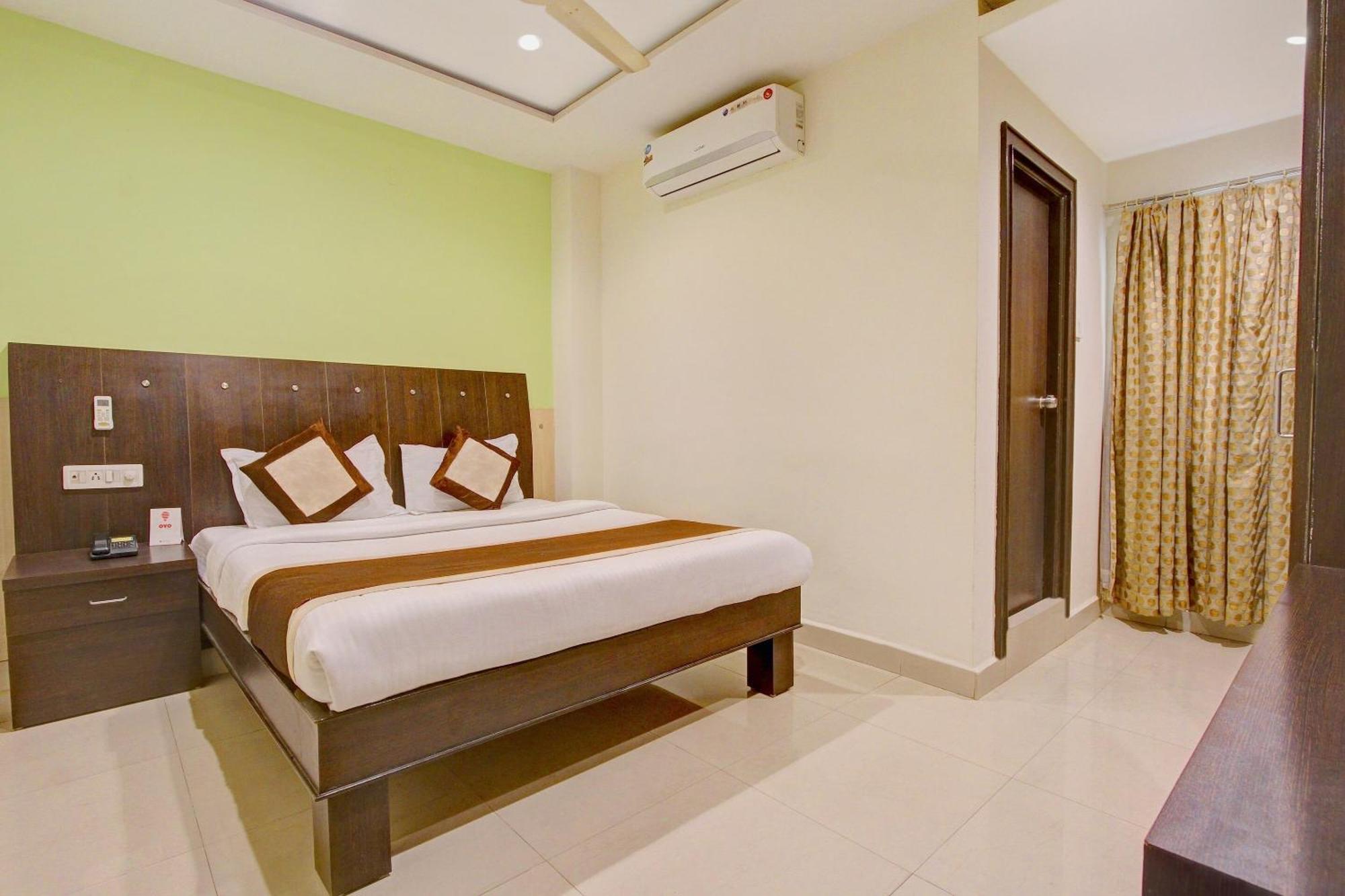 Hotel Super Collection O Alekhya Residency 3*