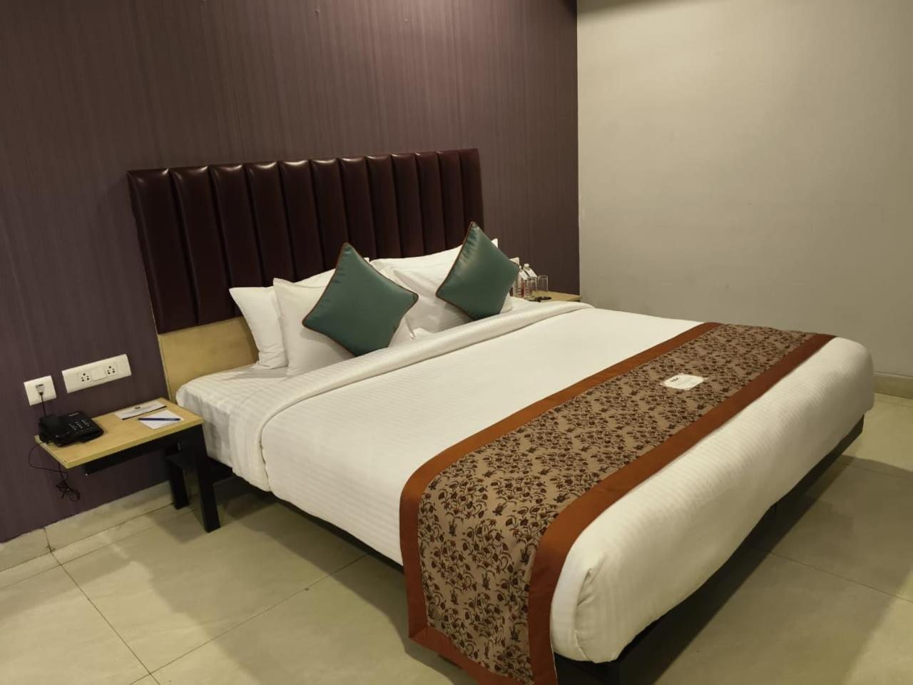 Grand Continent - Hitec City, Laxmi Cyber City, *