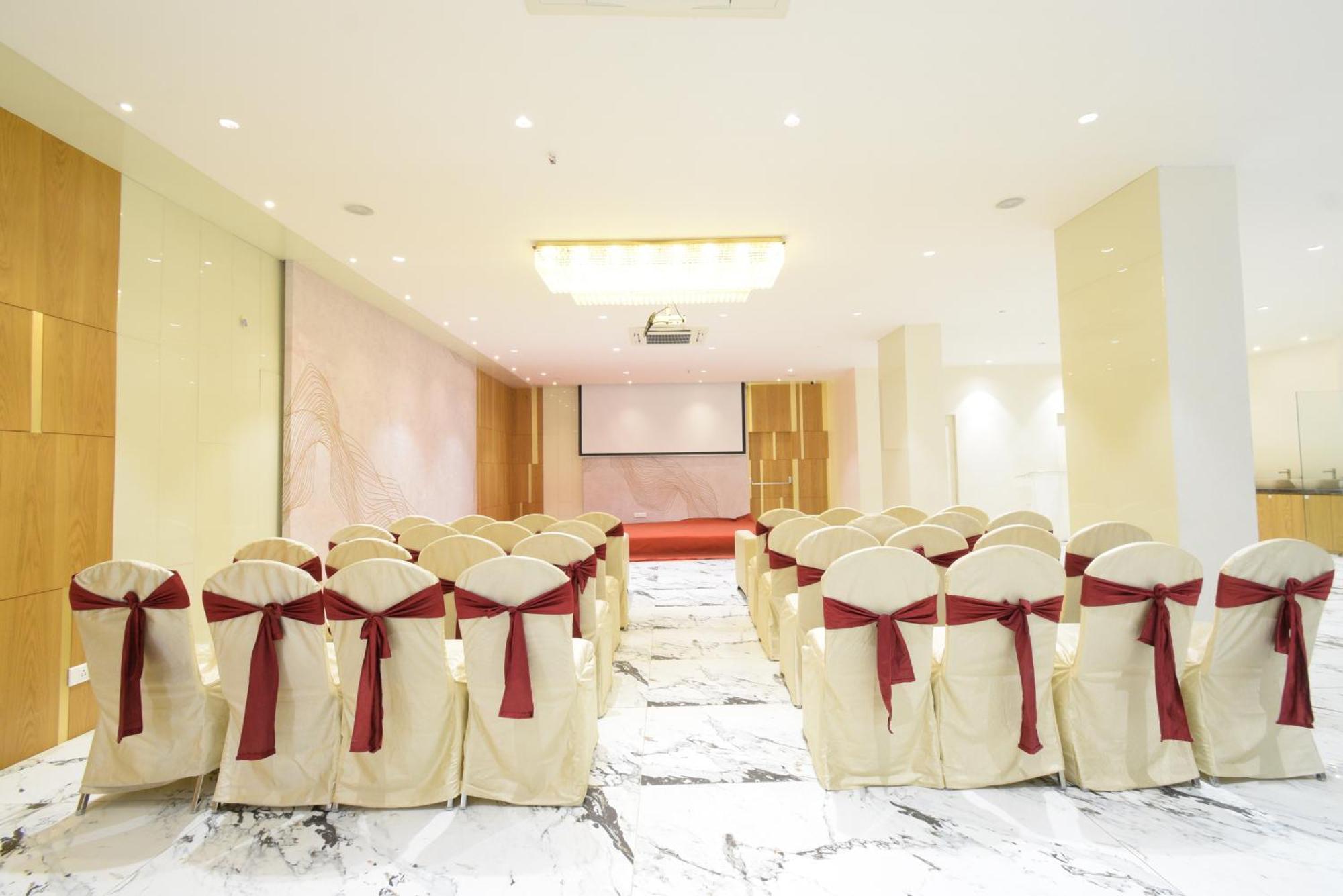 Taar Tangerine Hotel