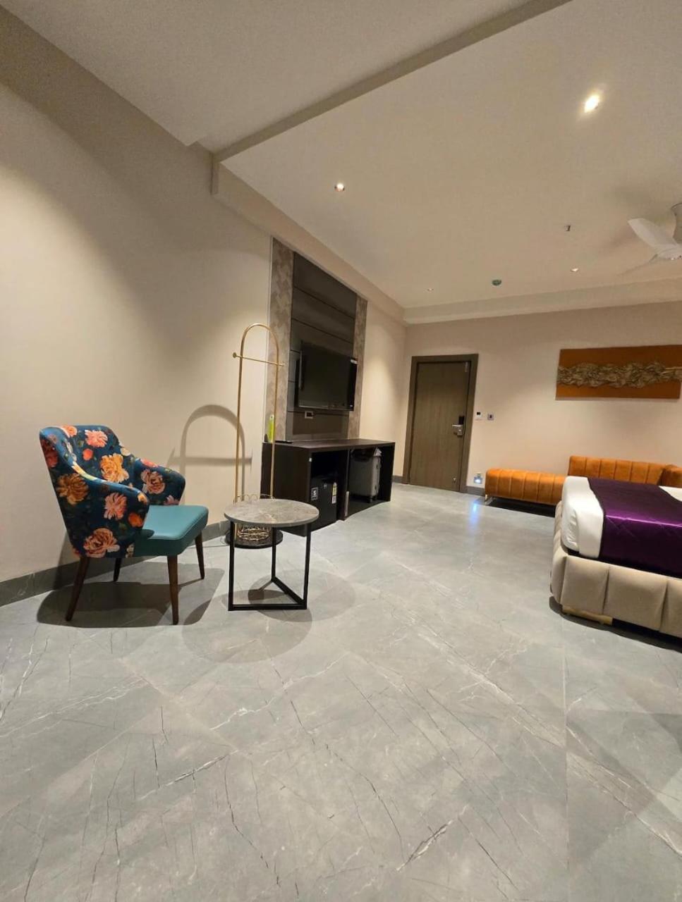 Blossoms Premium- Beside Care Hospital- Banjara Hills Hyderabad