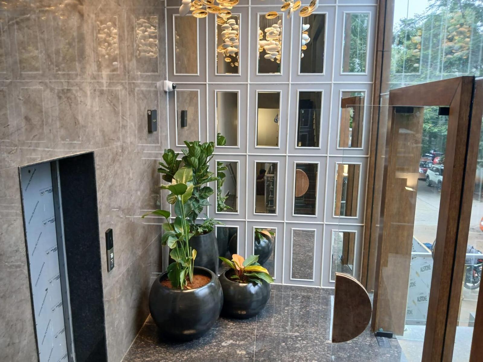 Blossoms Premium- Beside Care Hospital- Banjara Hills 3* Hyderabad